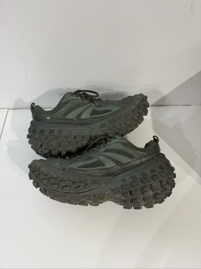 Balenciaga Defender Green - Pre-Owned Size 11M (No Box)