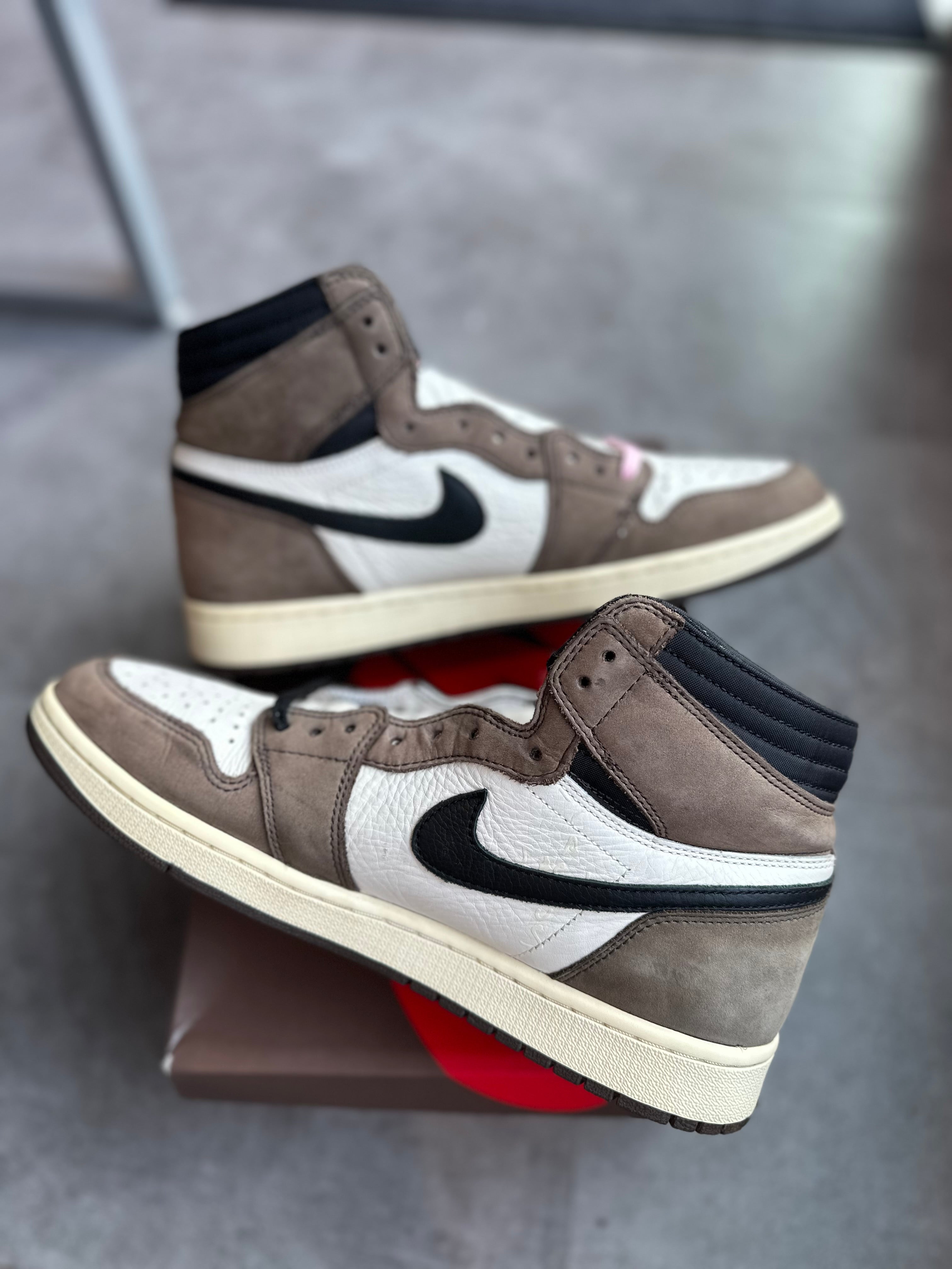 Jordan 1 Retro High OG SP Travis Scott Mocha - Pre-Owned Size 12