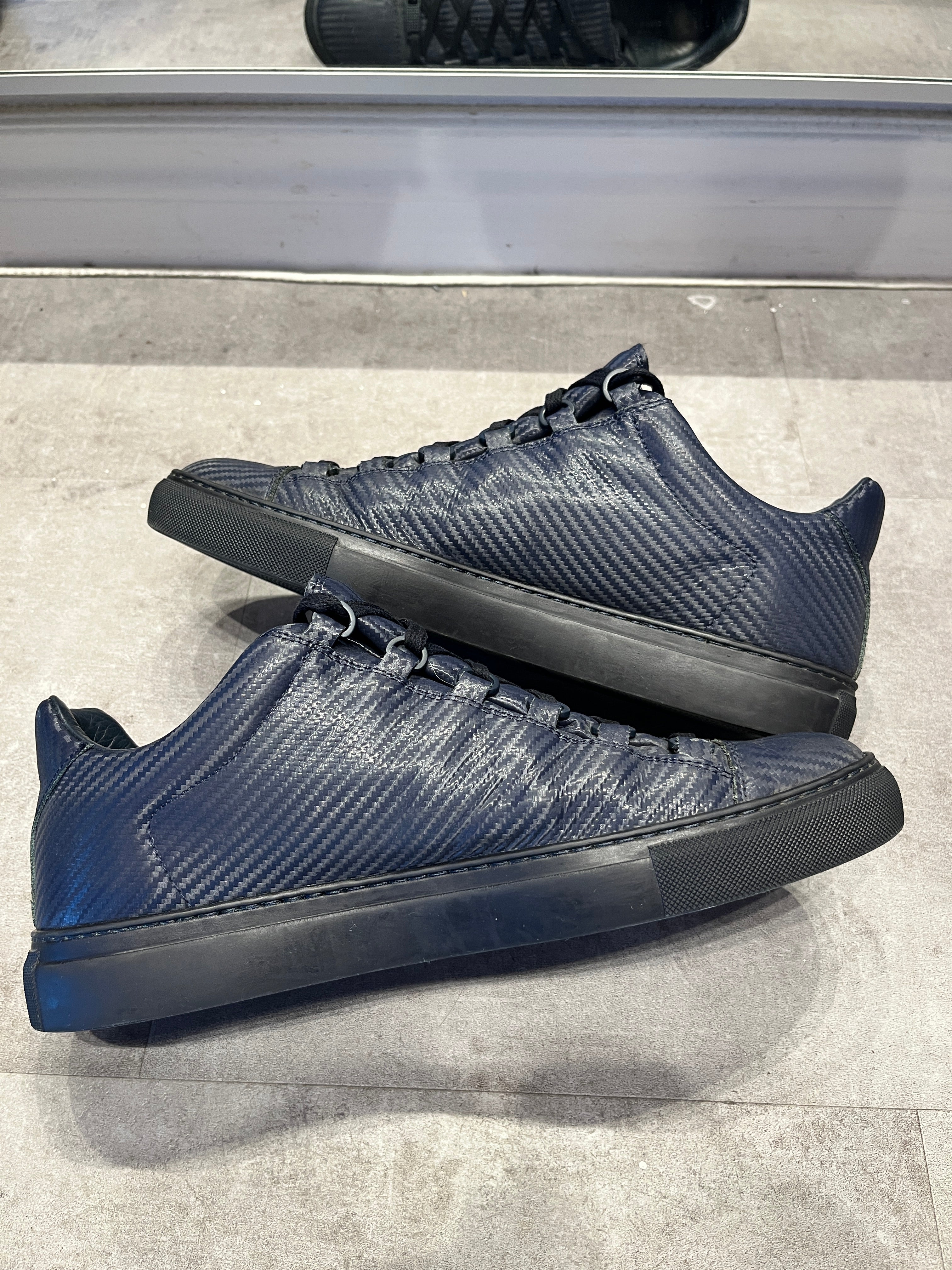 Balenciaga Arena Low Navy (Preowned)