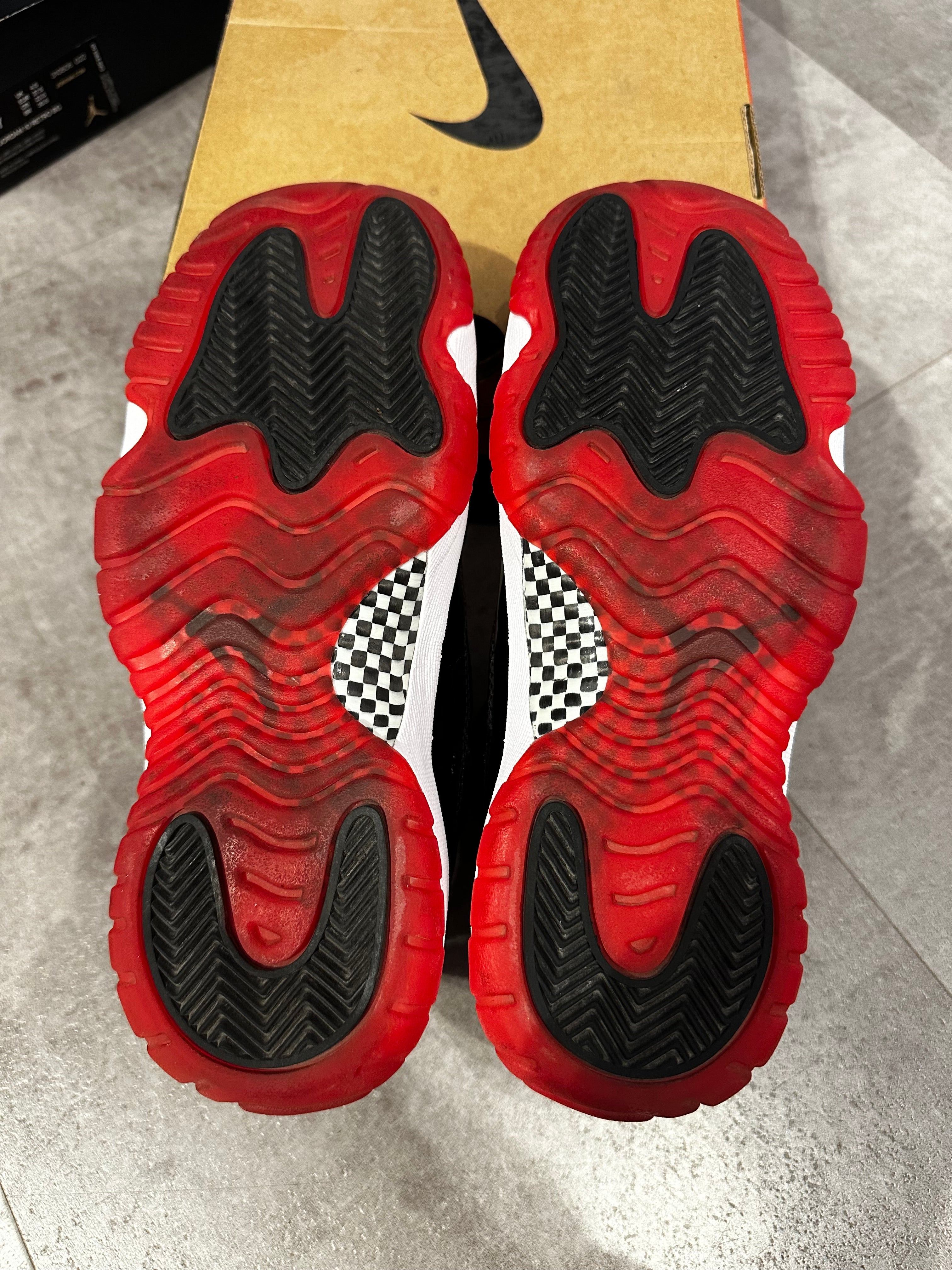 Jordan 11 Retro Playoffs Bred (2019) (GS) - Pre-Owned Size 5Y