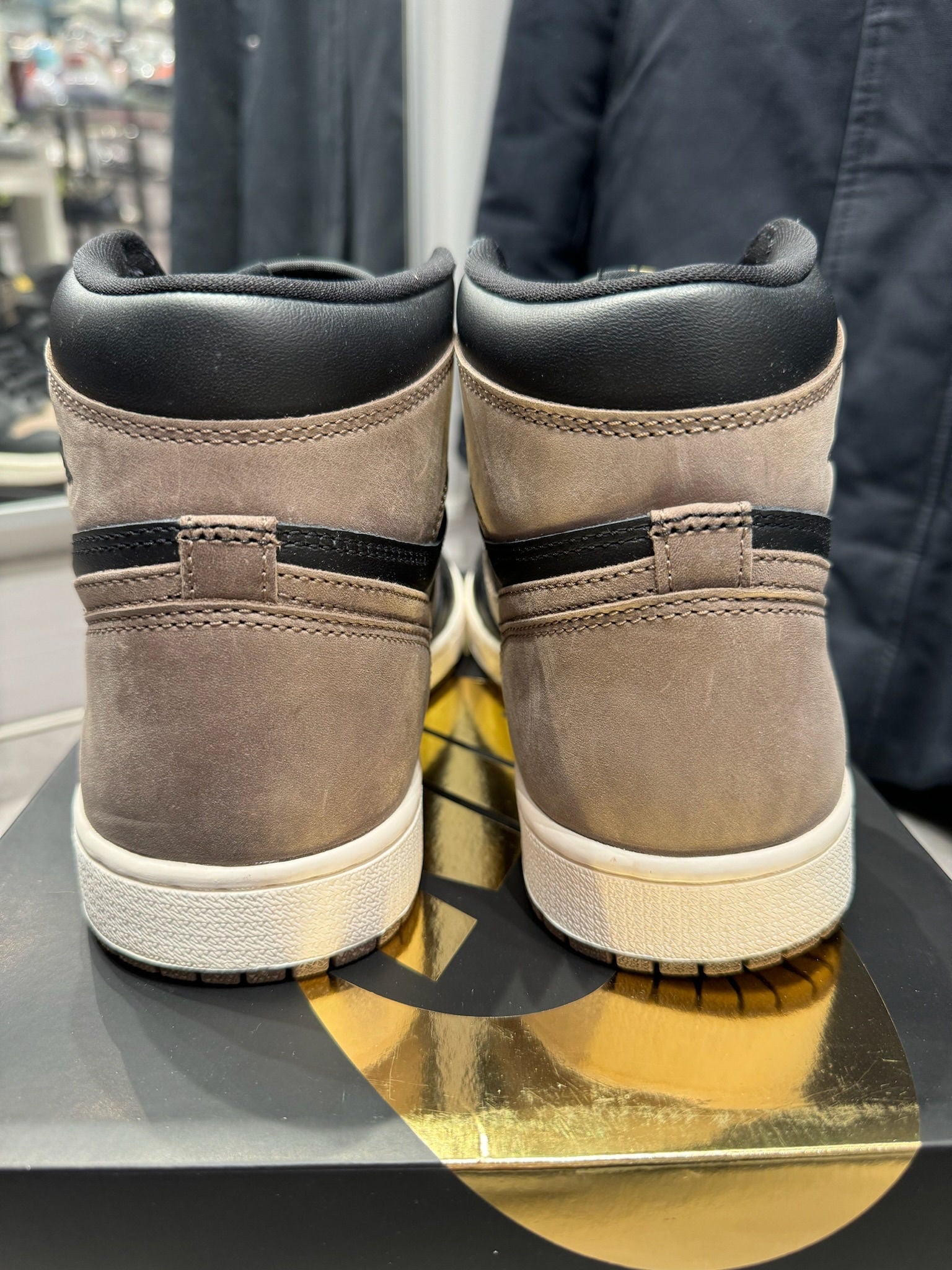 Jordan 1 Retro High OG Palomino - Pre-Owned Size 8.5 (Lightly Used)