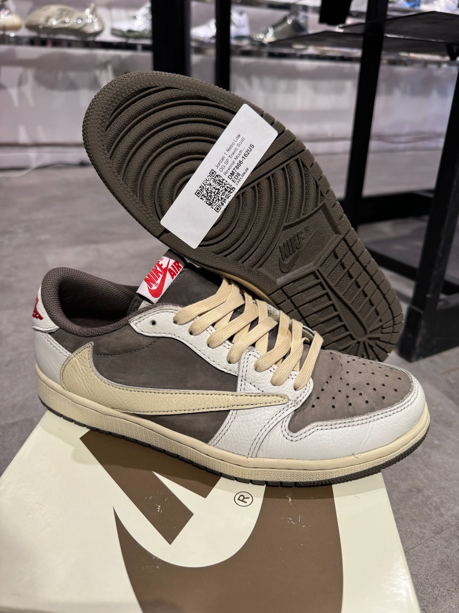 Jordan 1 Retro Low OG SP Travis Scott Reverse Mocha - Pre-Owned Size 8