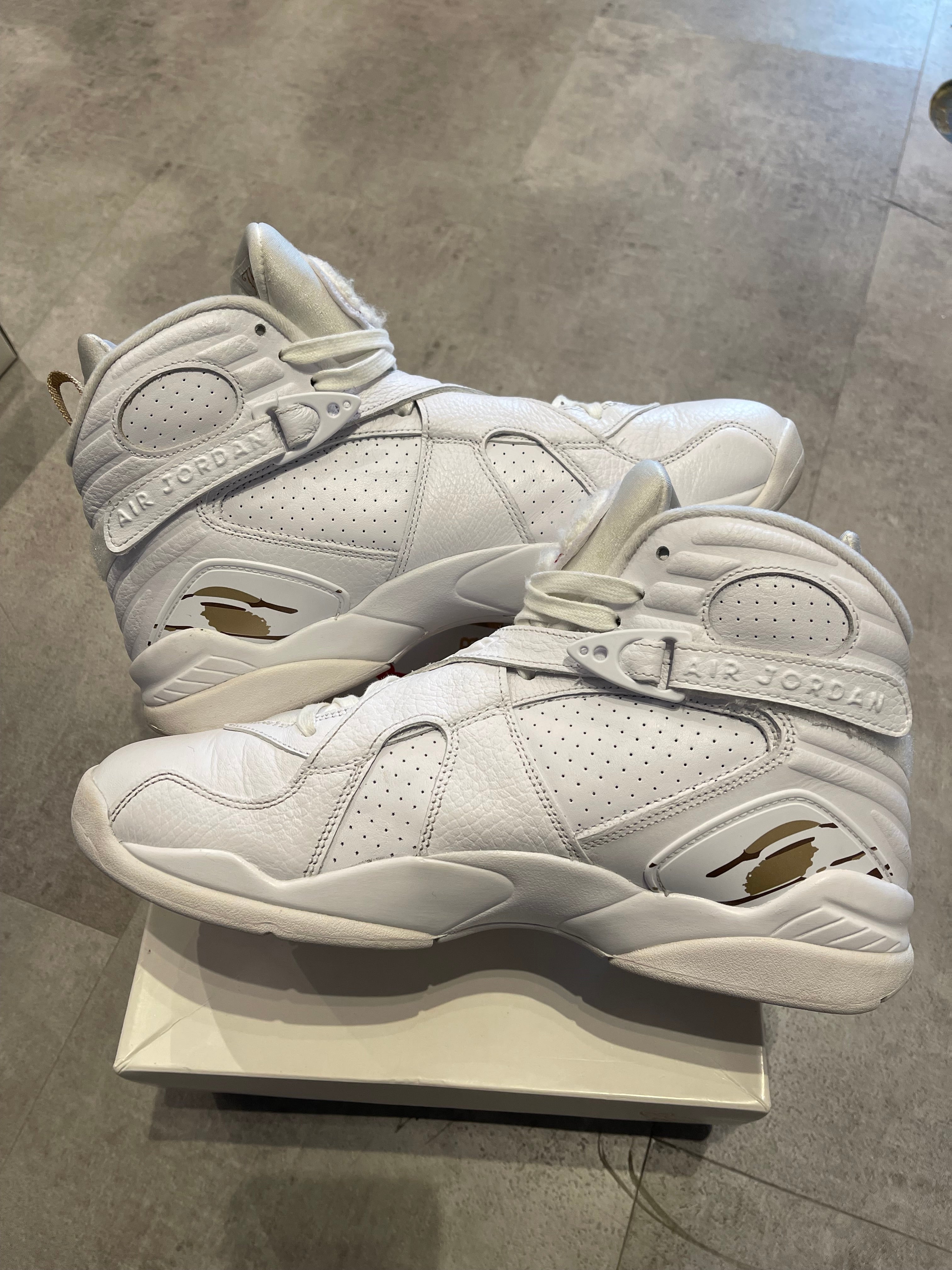 Jordan 8 Retro Ovo White - Pre-Owned Size 11M