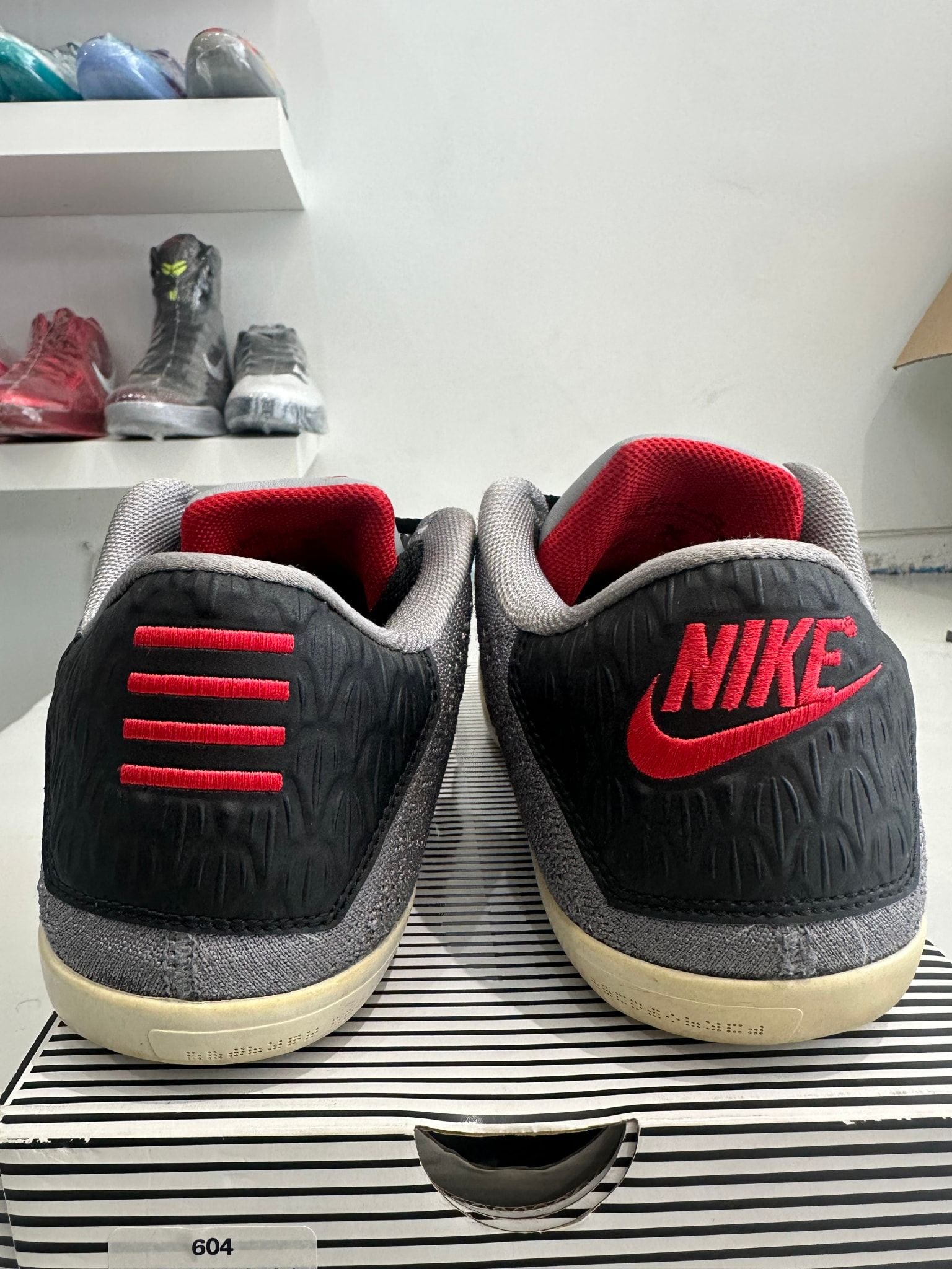 Nike Kobe 11 Elite Low Tinker - Pre-Owned Size 9