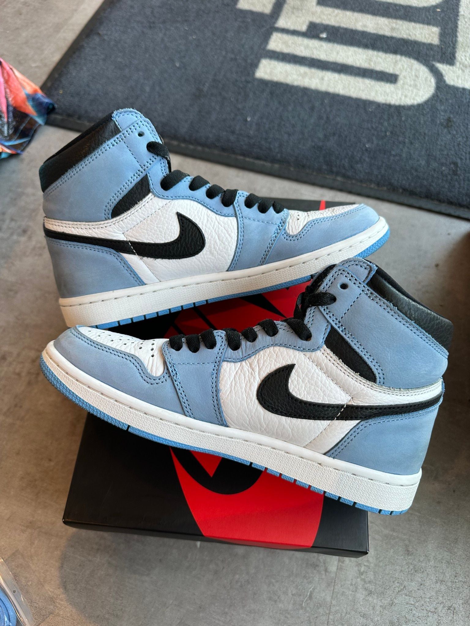 Jordan 1 Retro High University Blue - Pre-Owned Size 7