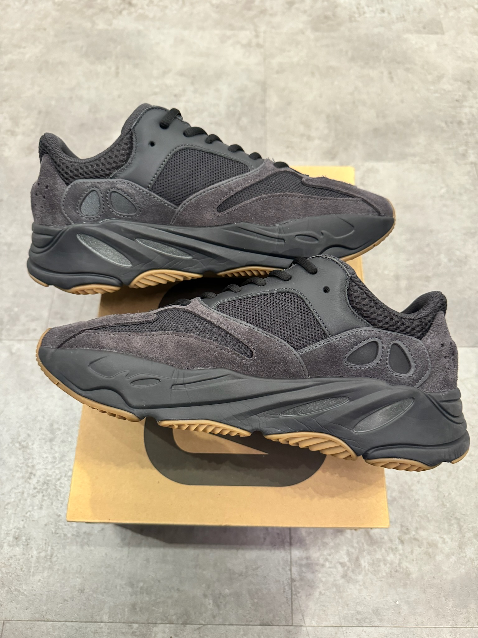 Adidas Yeezy Boost 700 V2 Utility Black (Preowned Size 11)