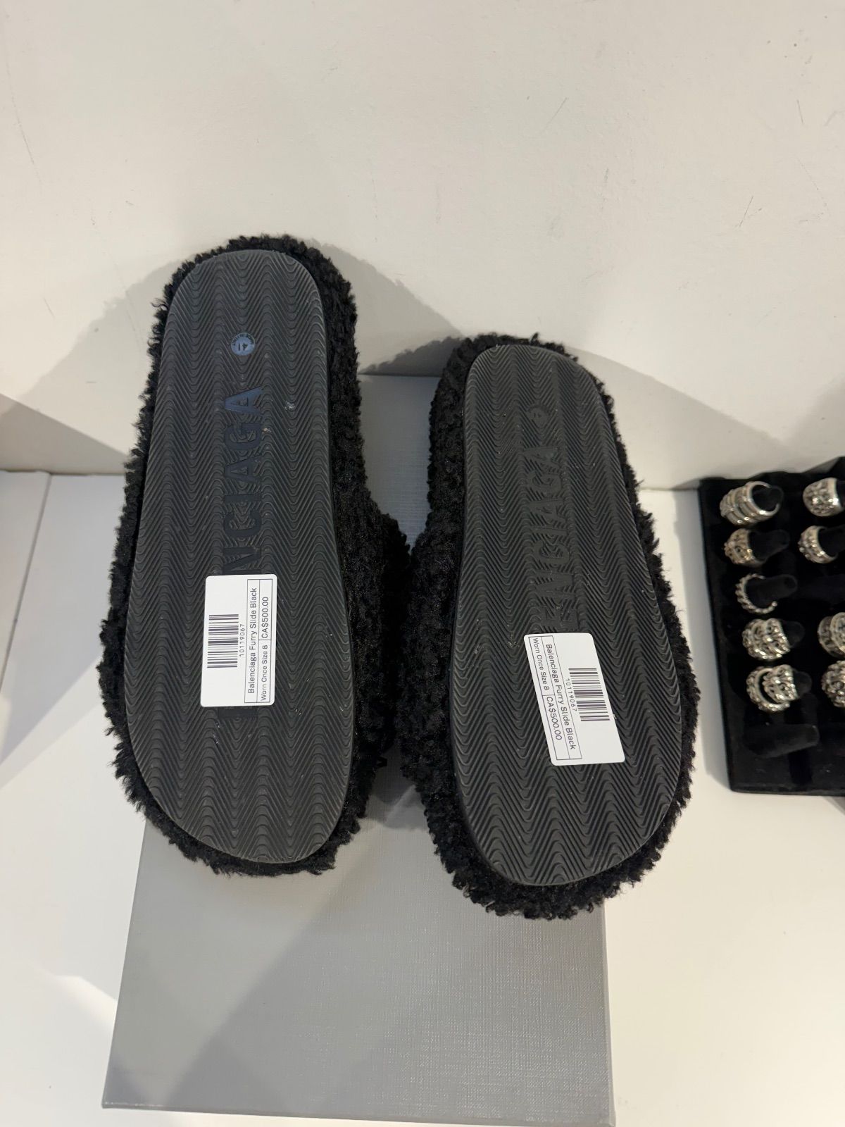 Balenciaga Furry Slide Black - Worn Once Size 8