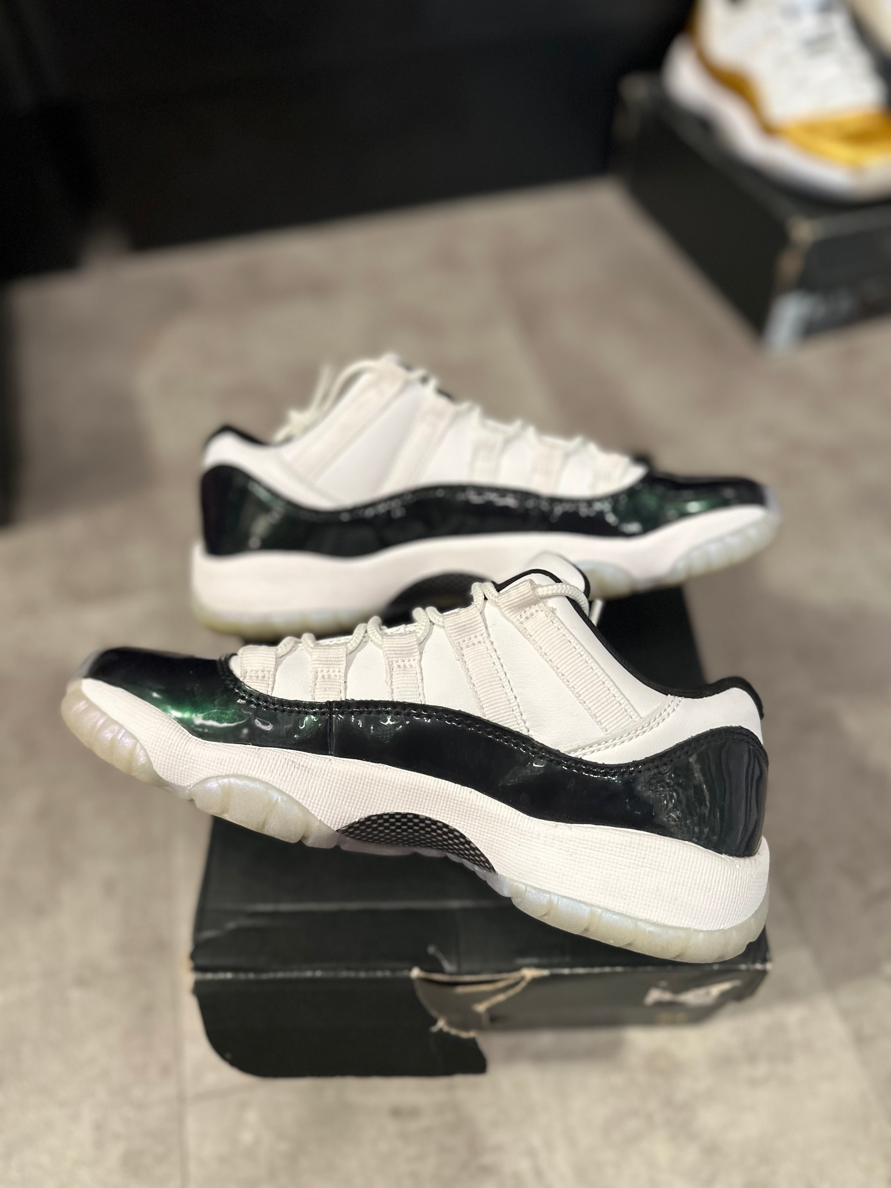 Jordan 11 Retro Low Iridescent (GS) (Preowned)