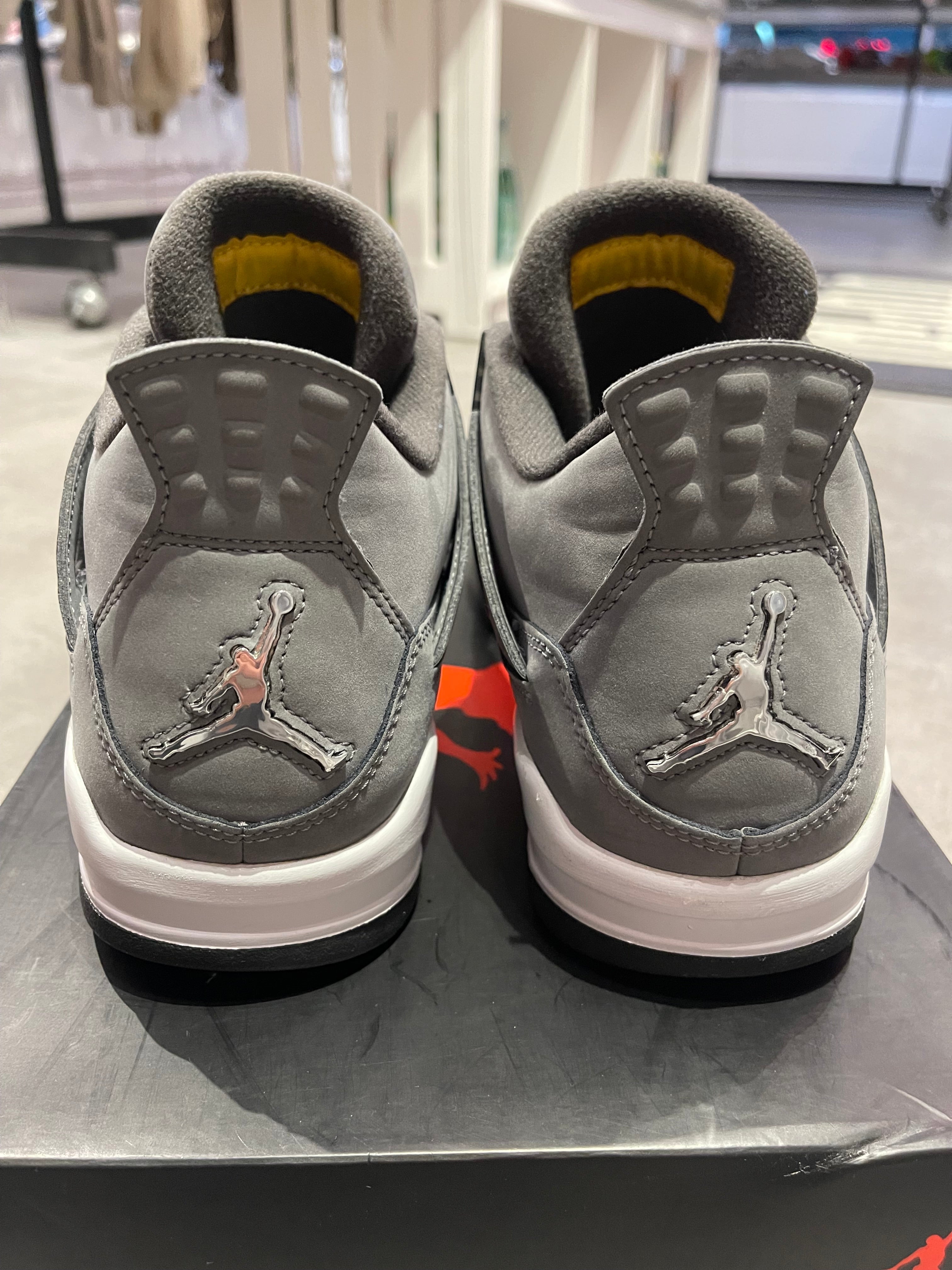 Jordan 4 Retro Cool Grey (2019) (Preowned)