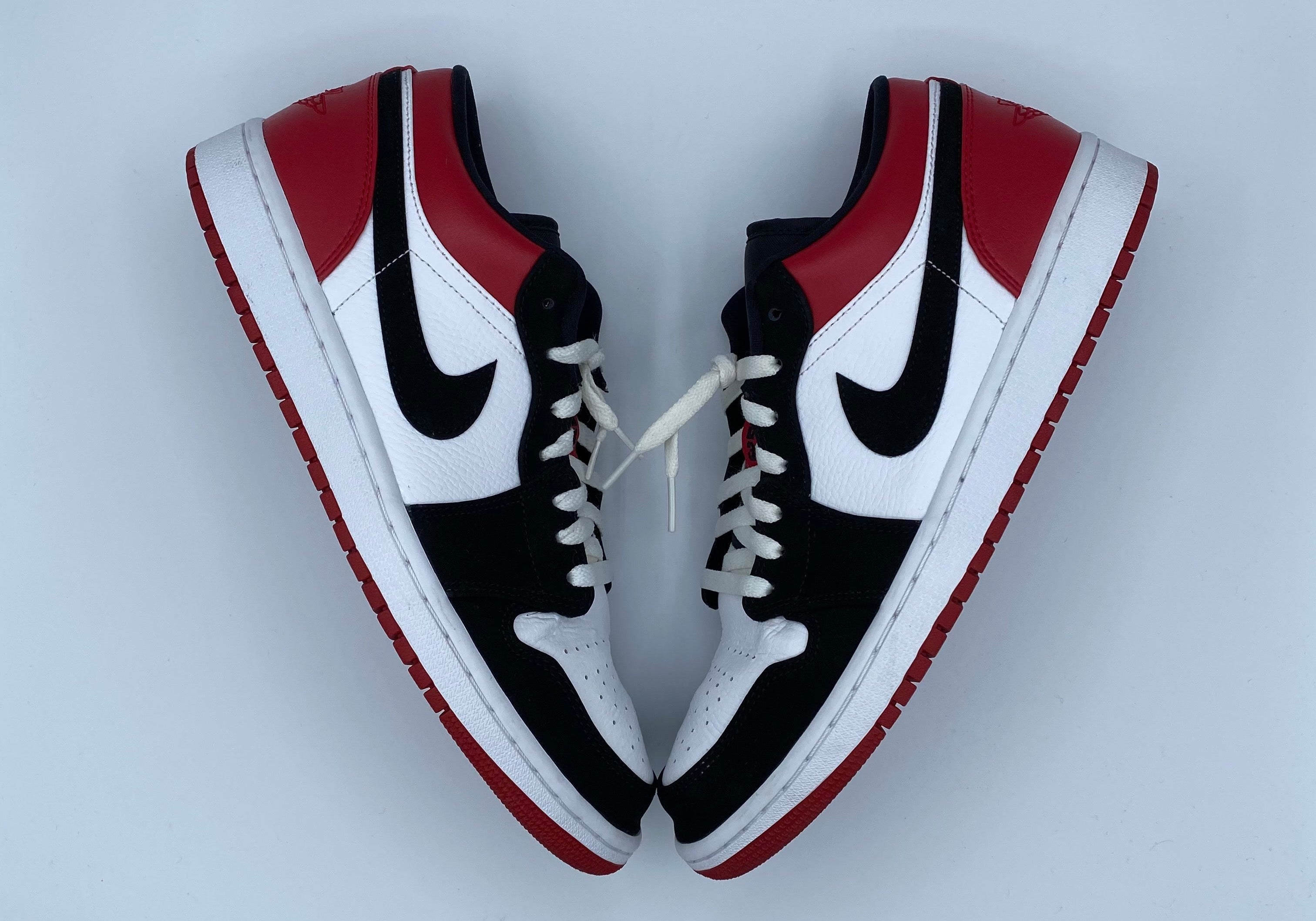 Jordan 1 Low Black Toe (Preowned)