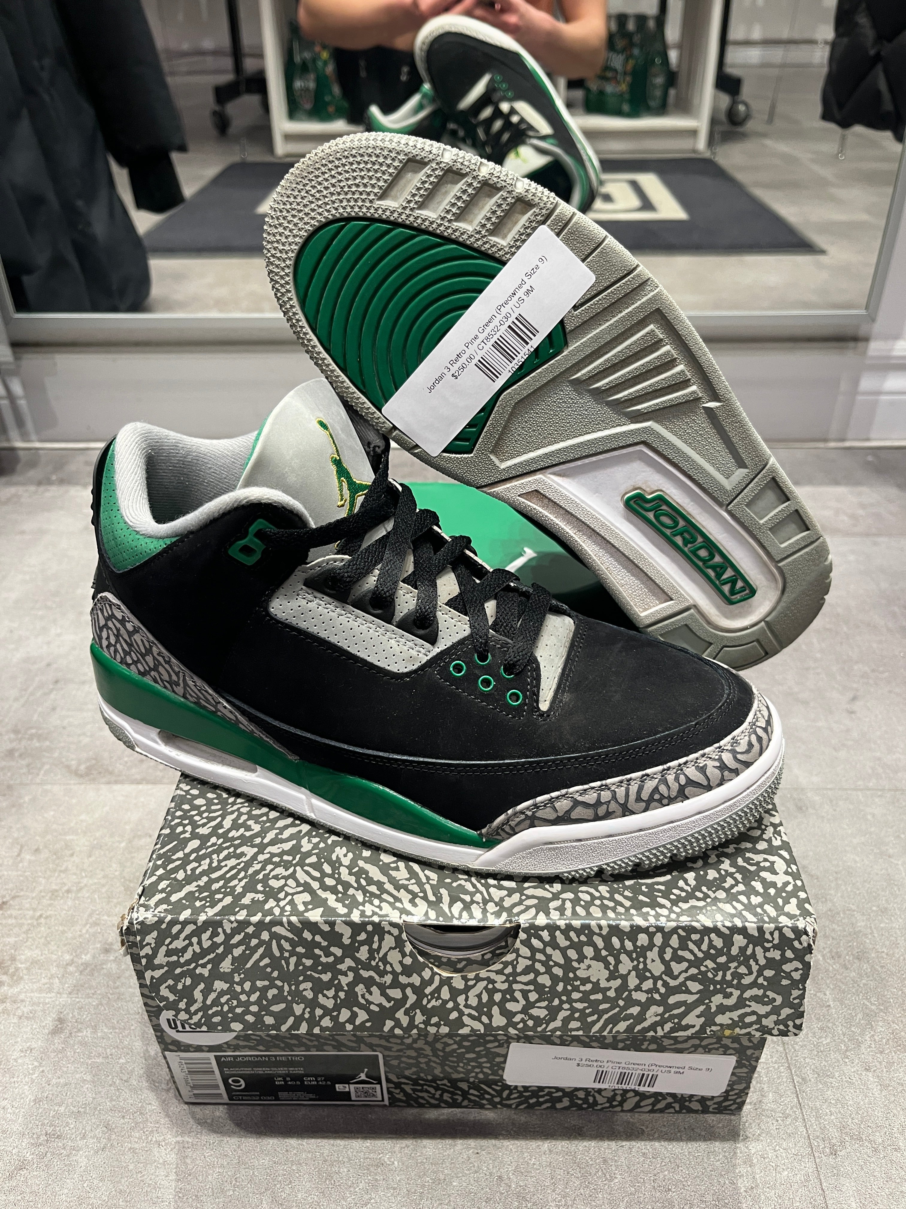 Jordan 3 Retro Pine Green (Preowned Size 9)