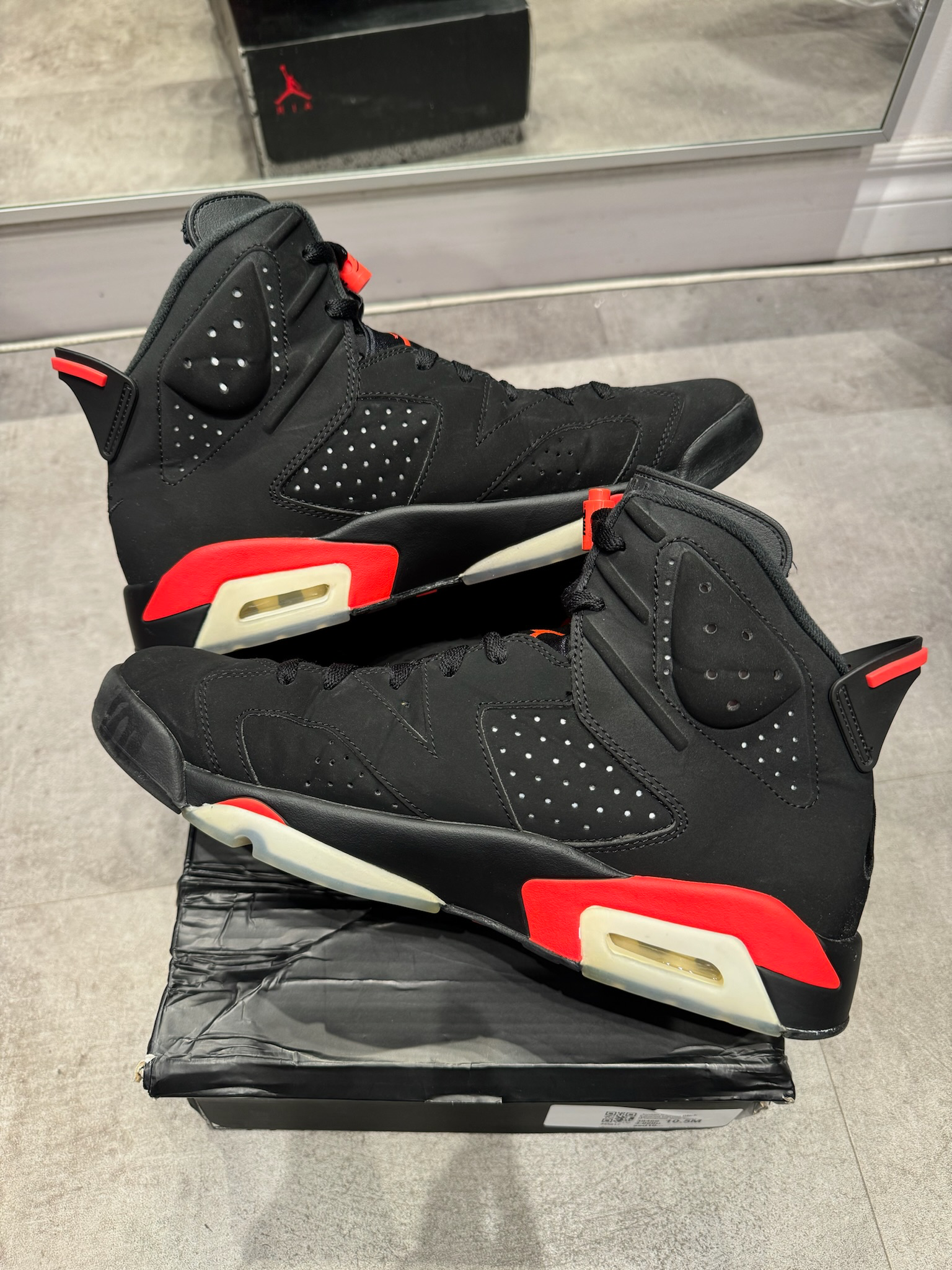 Jordan 6 Retro Black Infrared (2019) (Preowned Size 10.5)