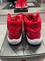 Jordan 11 Retro Win Like 96 (Preowned Size 9.5)