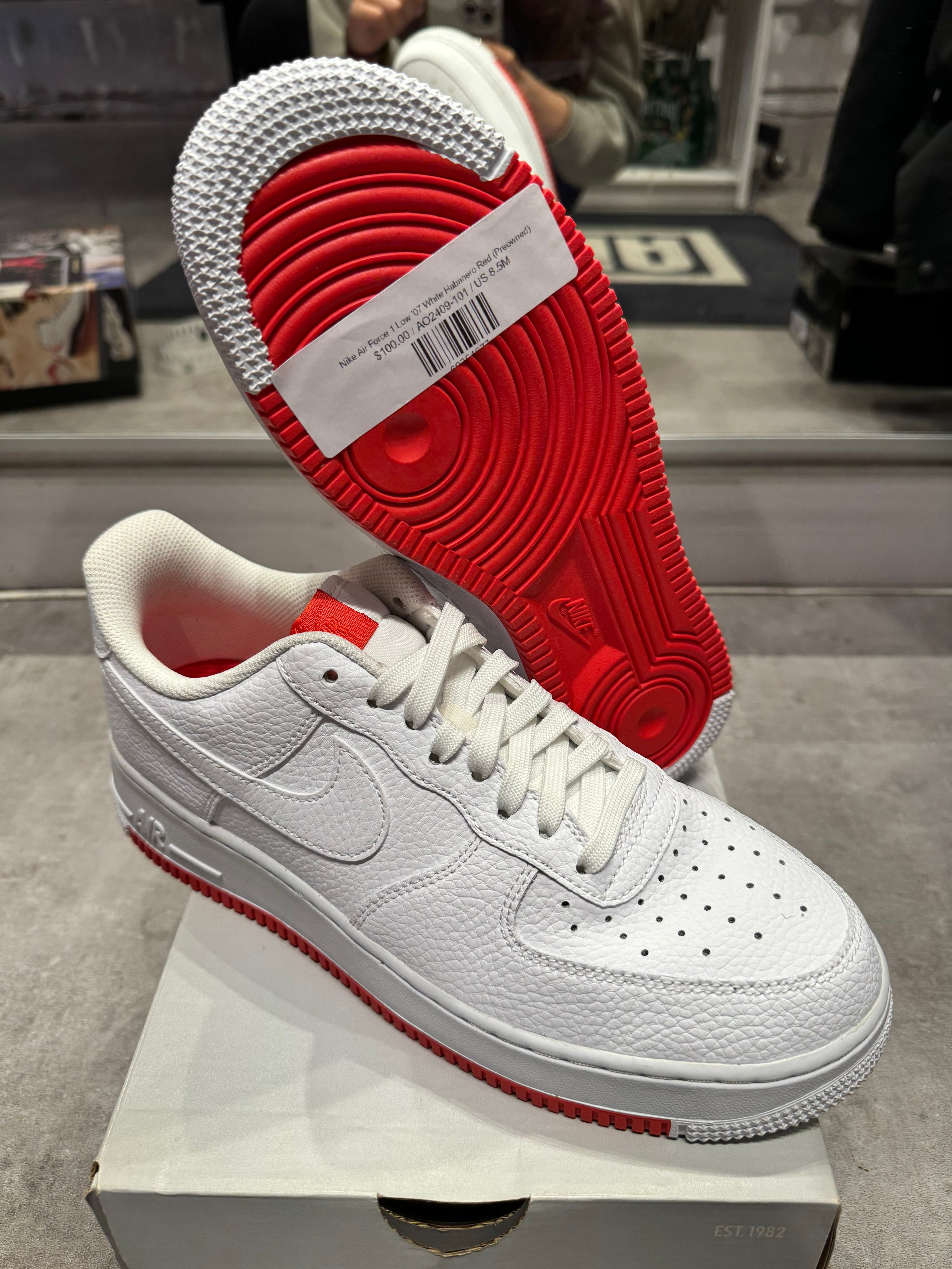 Nike Air Force 1 Low '07 White Habanero Red (Preowned)