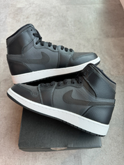 Air Jordan 1 Retro High Anthracite (GS) (Preowned size 5.5Y)