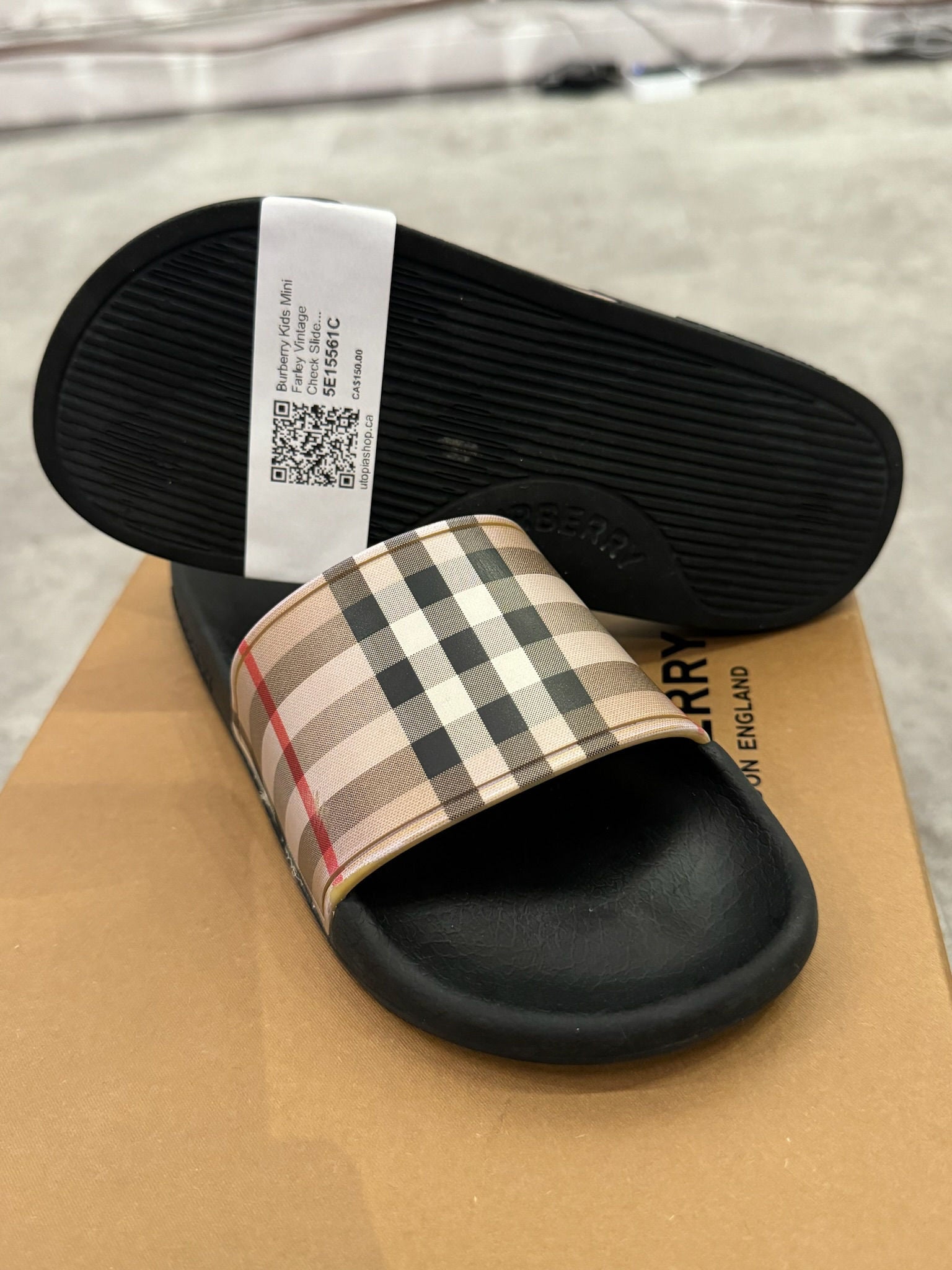 Burberry Kids Mini Farley Vintage Check Slides, pre-owned, US Youth 2 – photo 2 of 7
