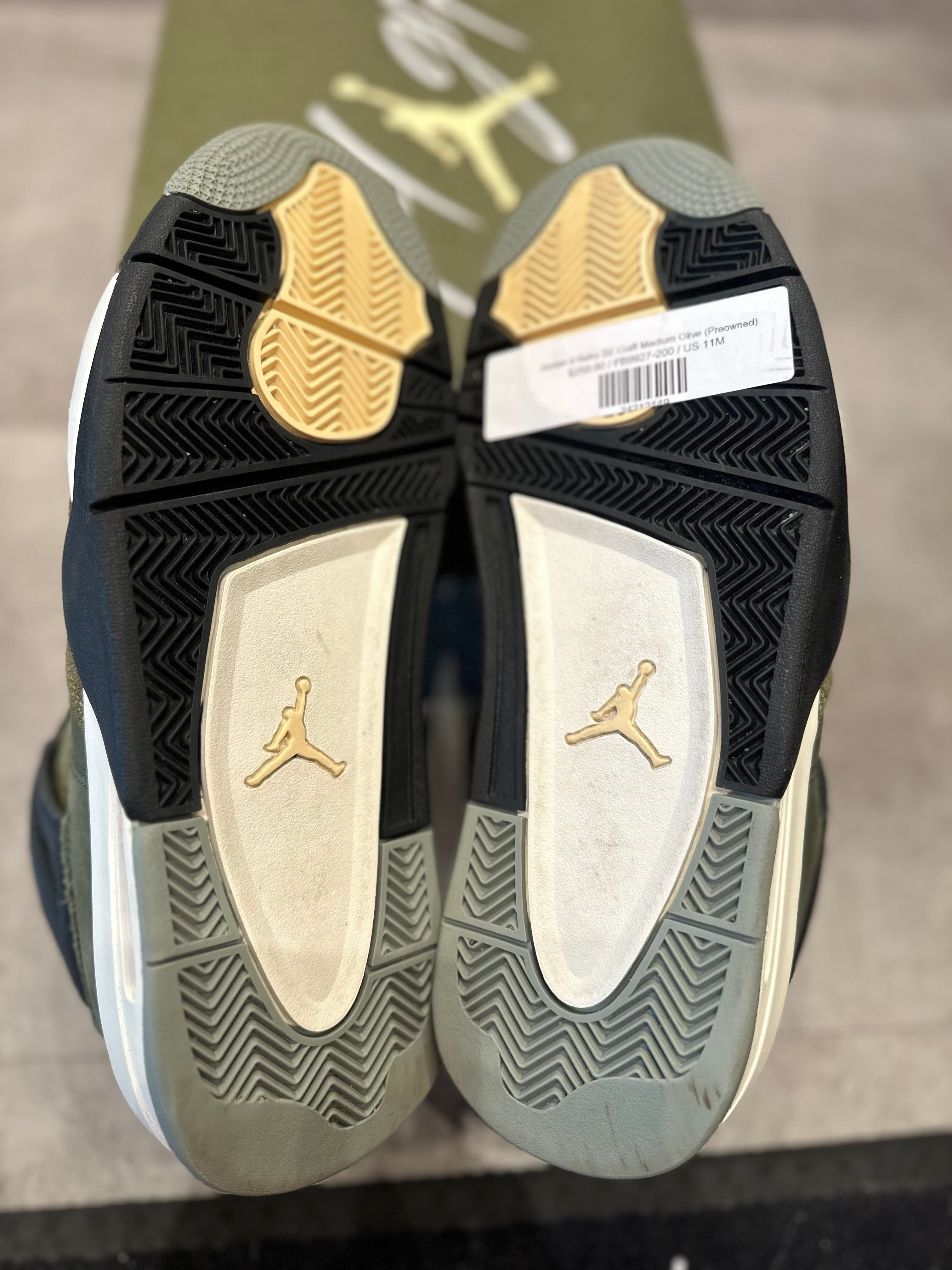Jordan 4 Retro SE Craft Medium Olive - Pre-Owned Size 11