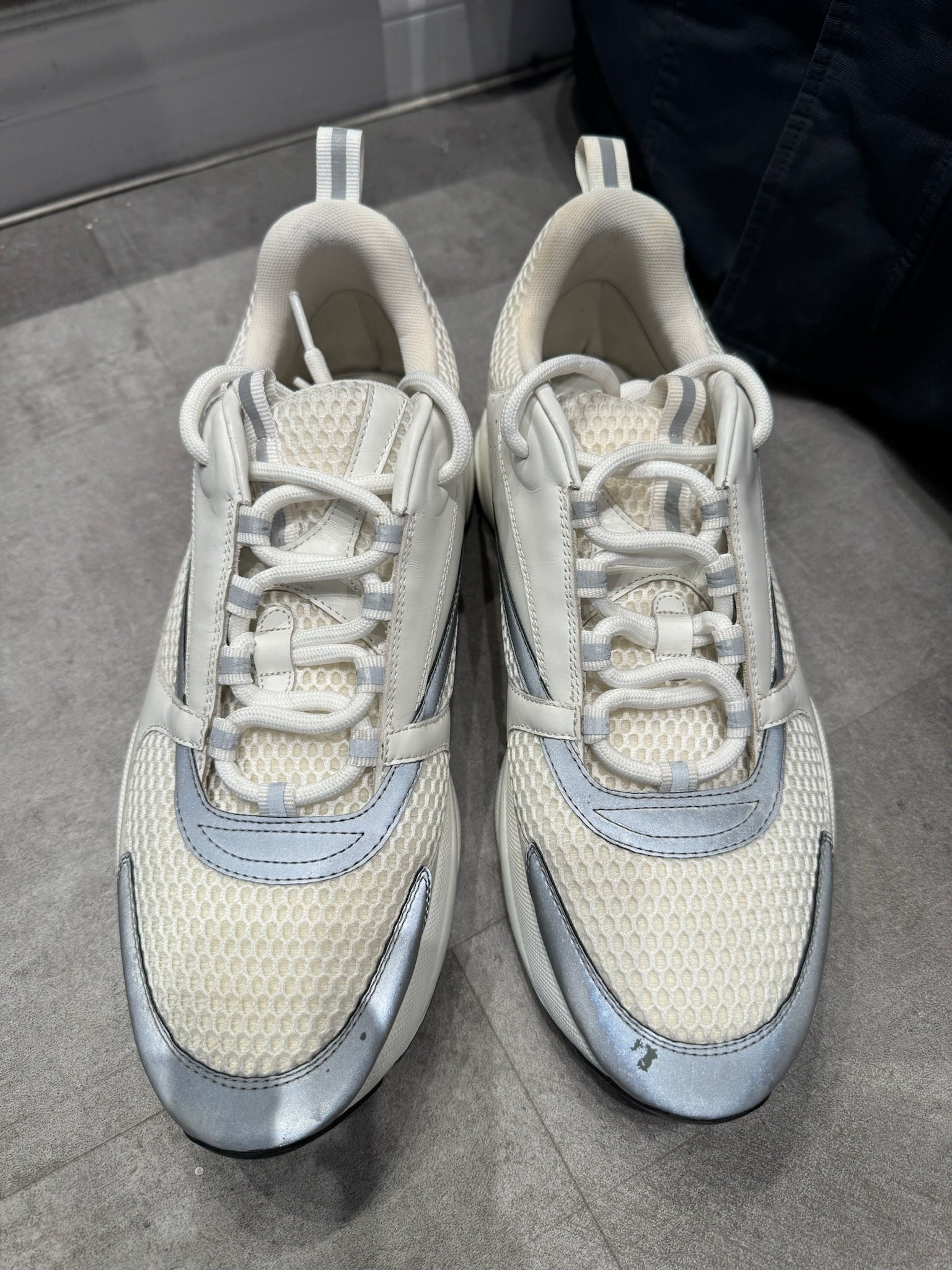 Dior B22 White Silver - Pre-Owned Size EU45/US12 (No original box)