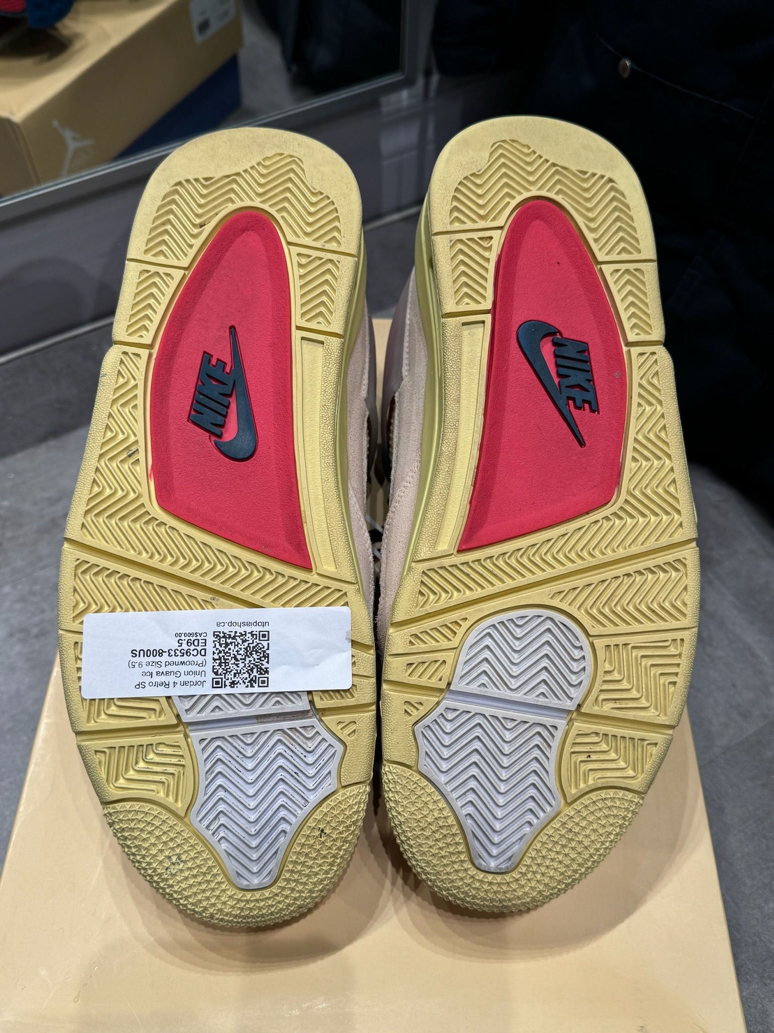 Jordan 4 Retro SP Union Guava Ice - Pre-Owned Size 9.5