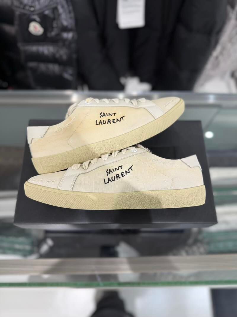 Saint Laurent Distressed Canvas Court Classic - Pre Owned Size 9