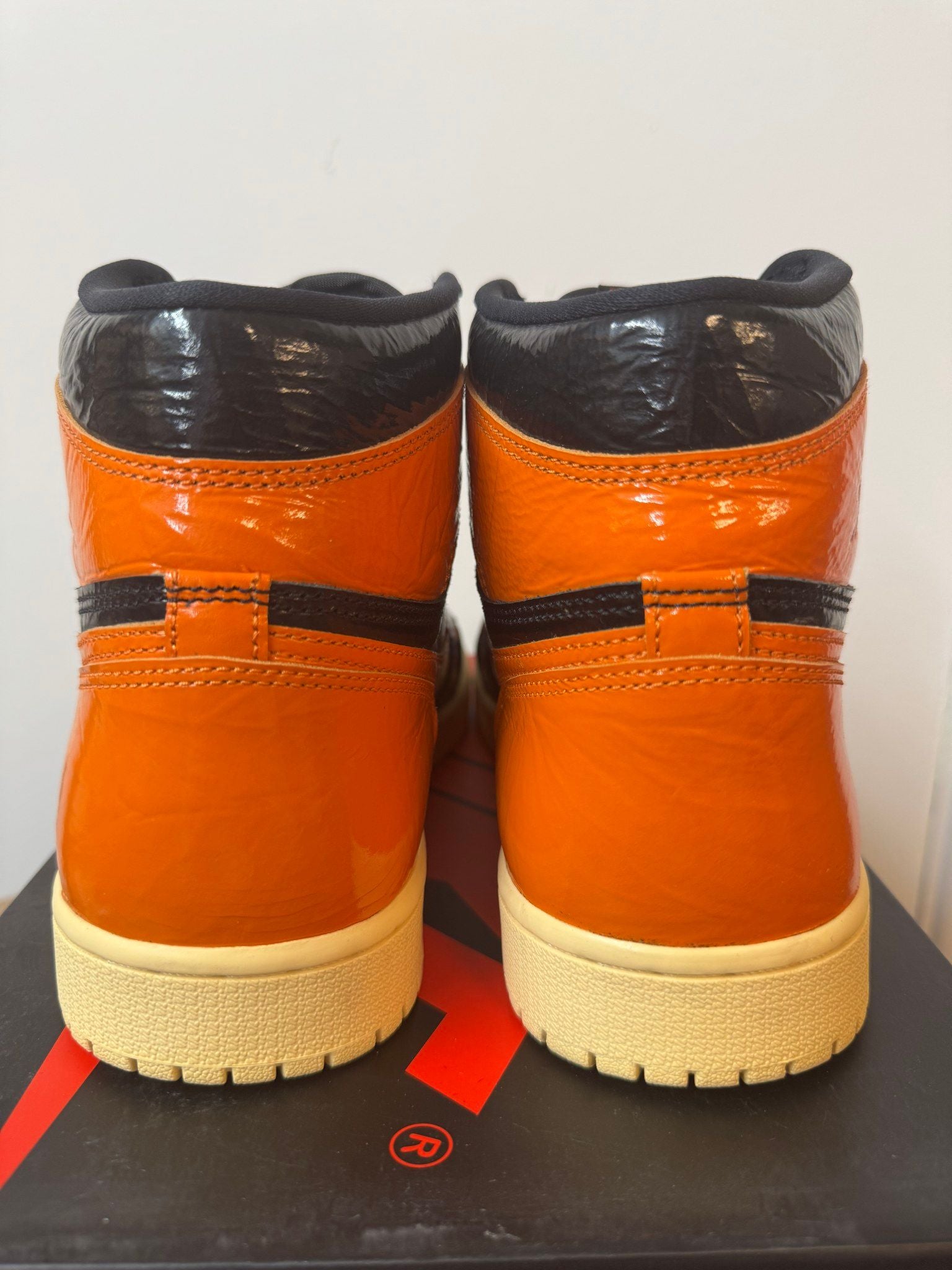 Jordan 1 Retro High Shattered Backboard 3.0 - Pre-Owned Size 8.5