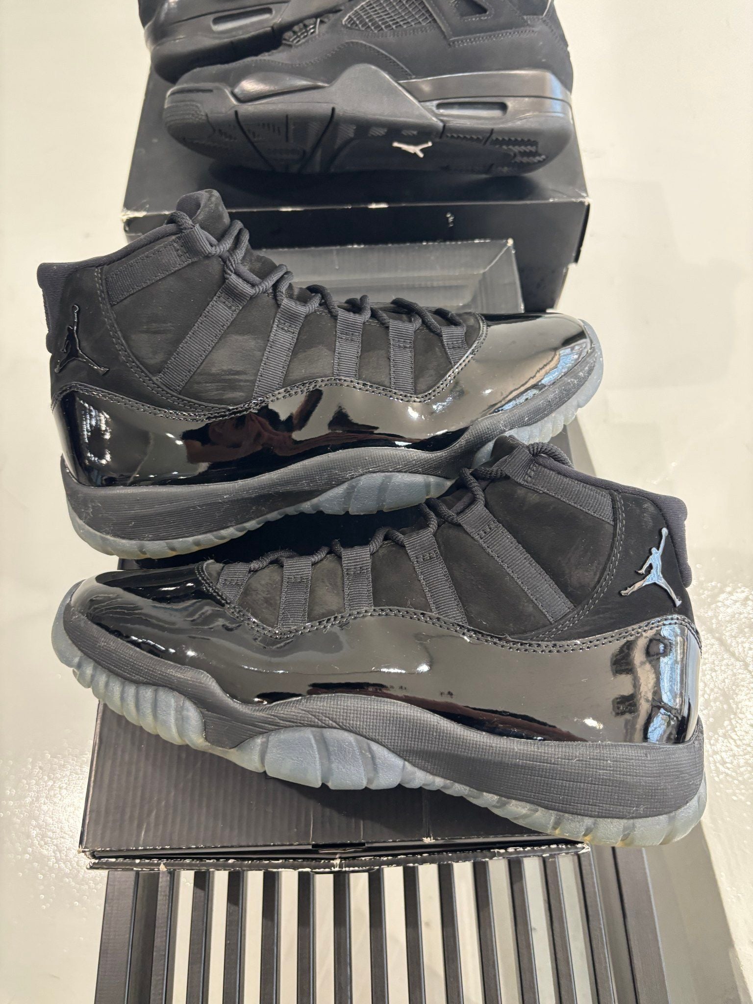 Jordan 11 Retro Cap And Gown (Preowned Size 8.5) - Pre-Owned