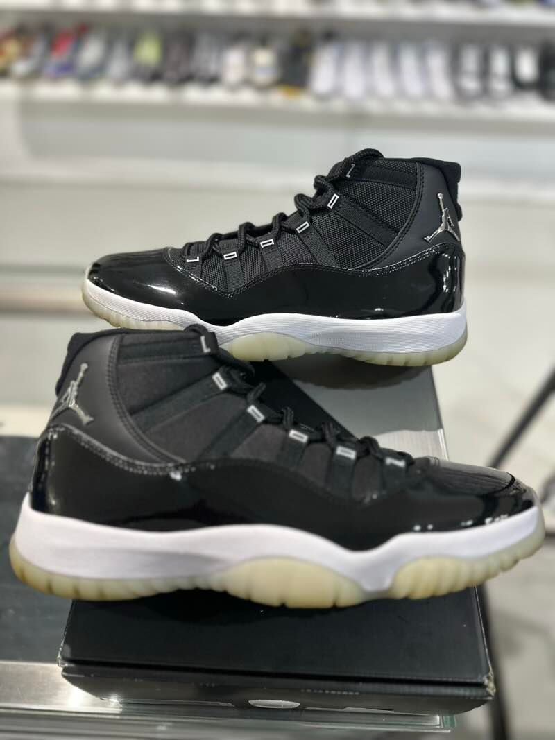 Jordan 11 Retro Jubilee 25th Anniversary - Pre-Owned Size 10.5