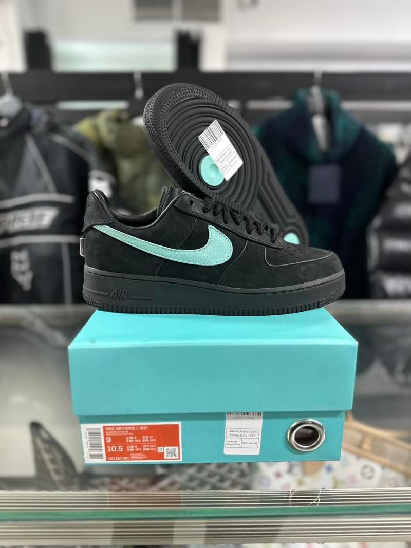 Nike Air Force 1 Low Tiffany & Co. 1837 - Lightly Pre-Owned Size 9