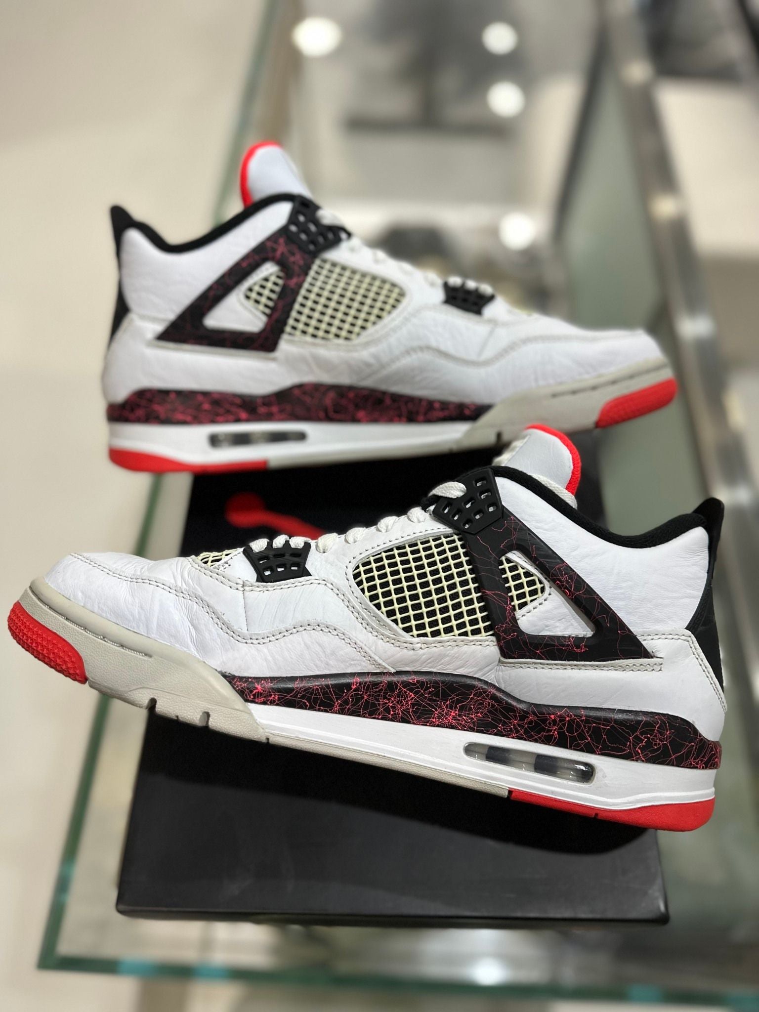 Jordan 4 Retro Flight Nostalgia - Pre-Owned Size 12