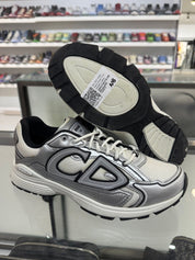 Dior B30 White Mesh Silver-Tone Metallic Calfskin - Pre-Owned Size 42 (No original box)