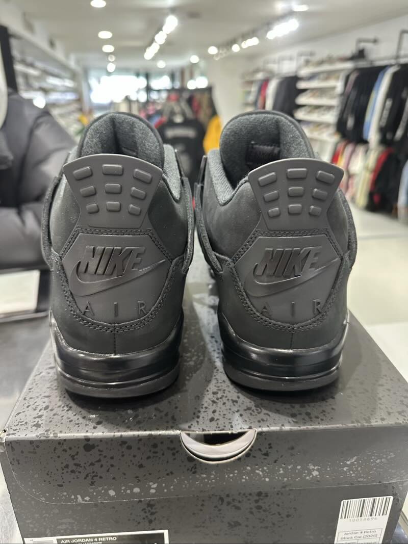 Jordan 4 Retro Black Cat (2025) - Pre-Owned Size 8