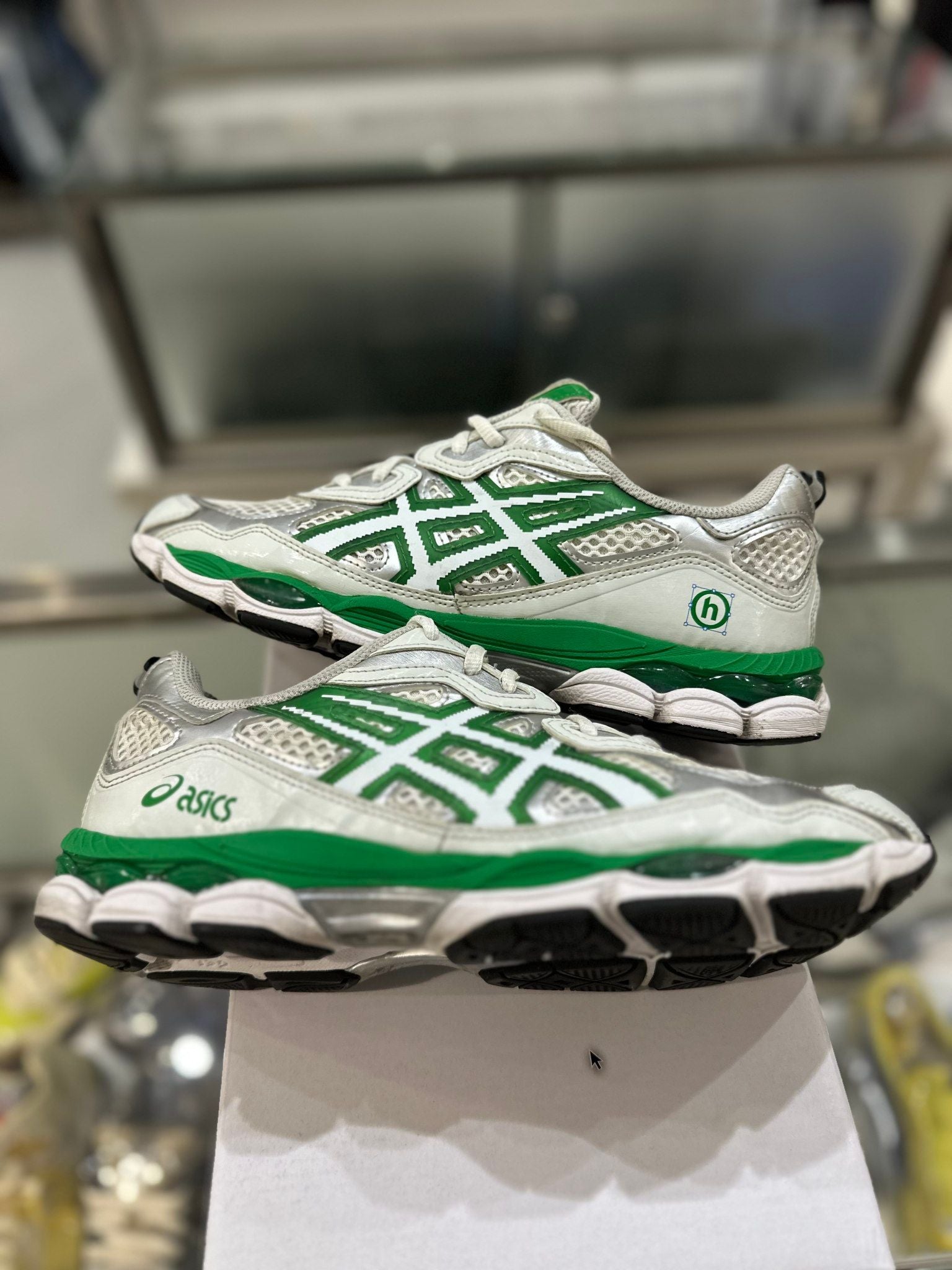 ASICS Gel-NYC Hidden NY (Preowned Size 9) - Pre-Owned