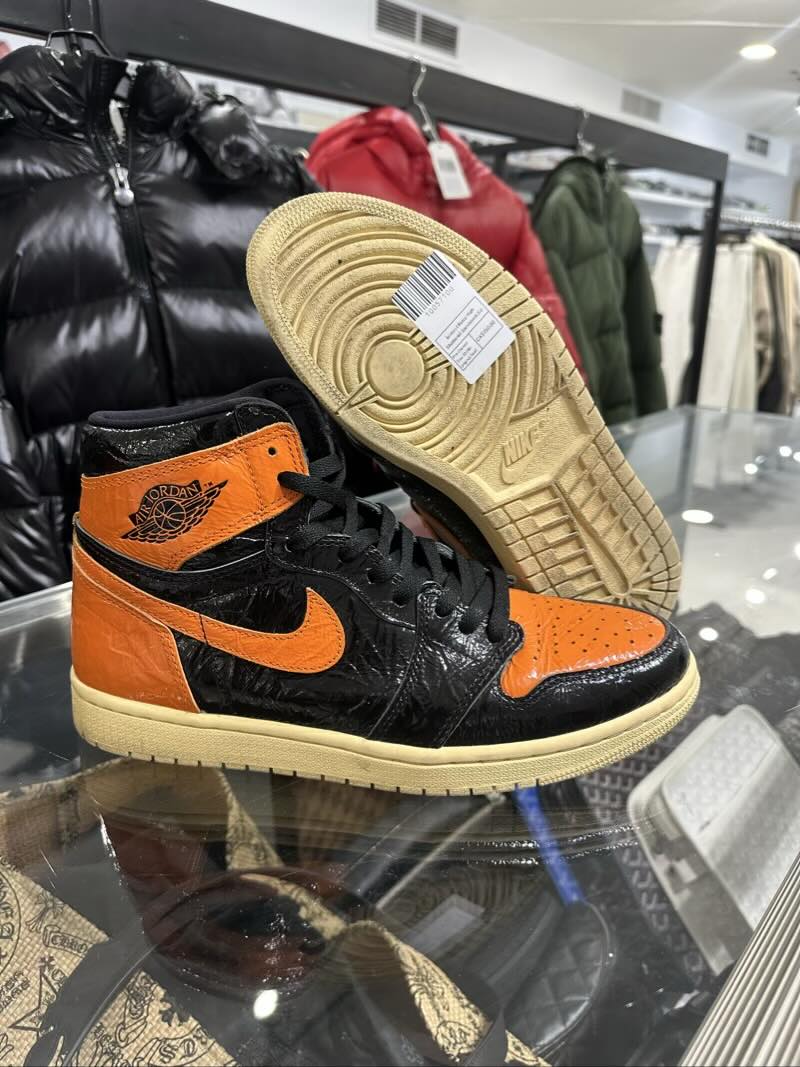 Jordan 1 Retro High Shattered Backboard 3.0 - Pre-Owned Size 10 (No original box)