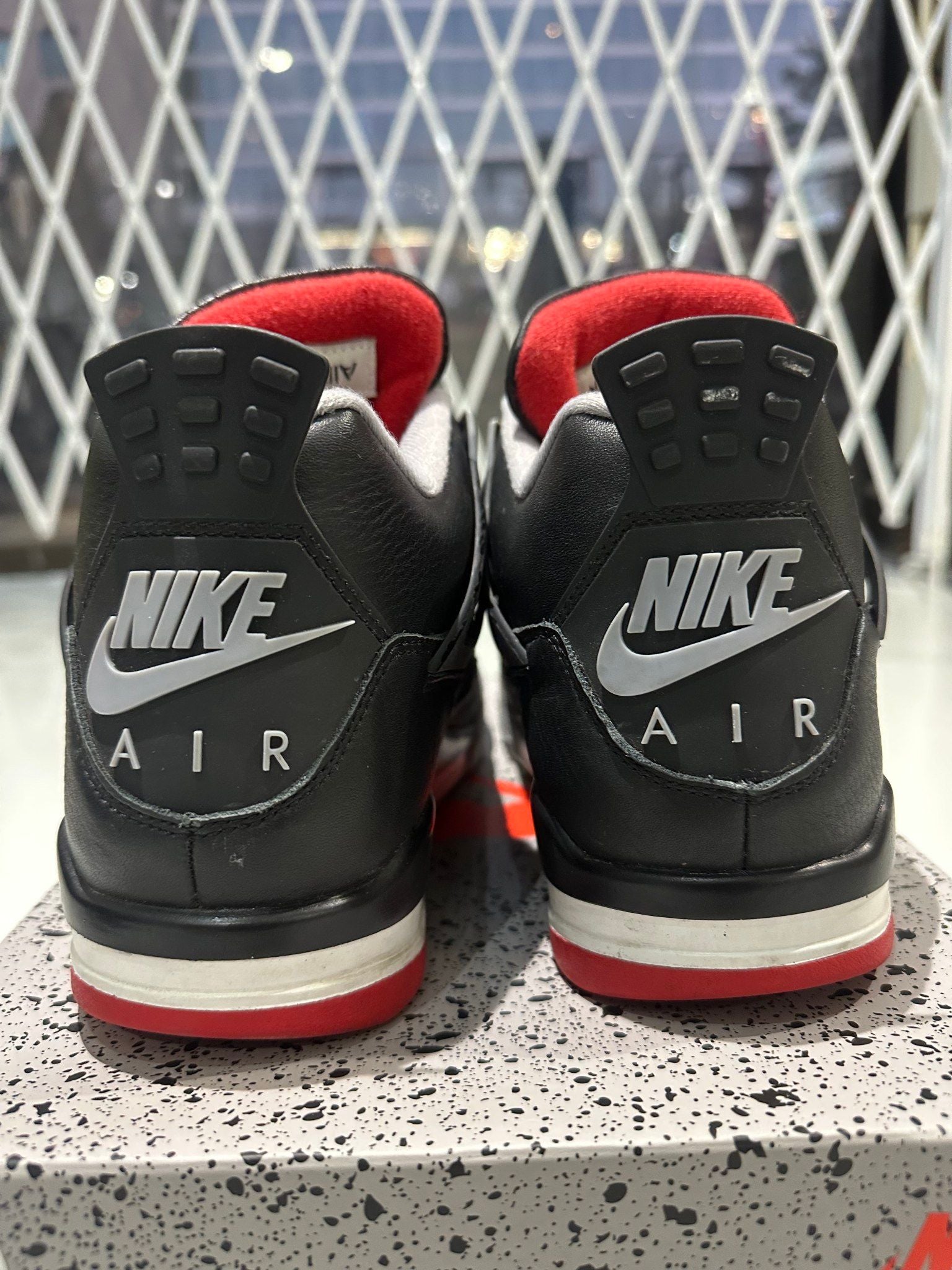 Jordan 4 Retro Bred Reimagined - Pre-Owned Size 8.5