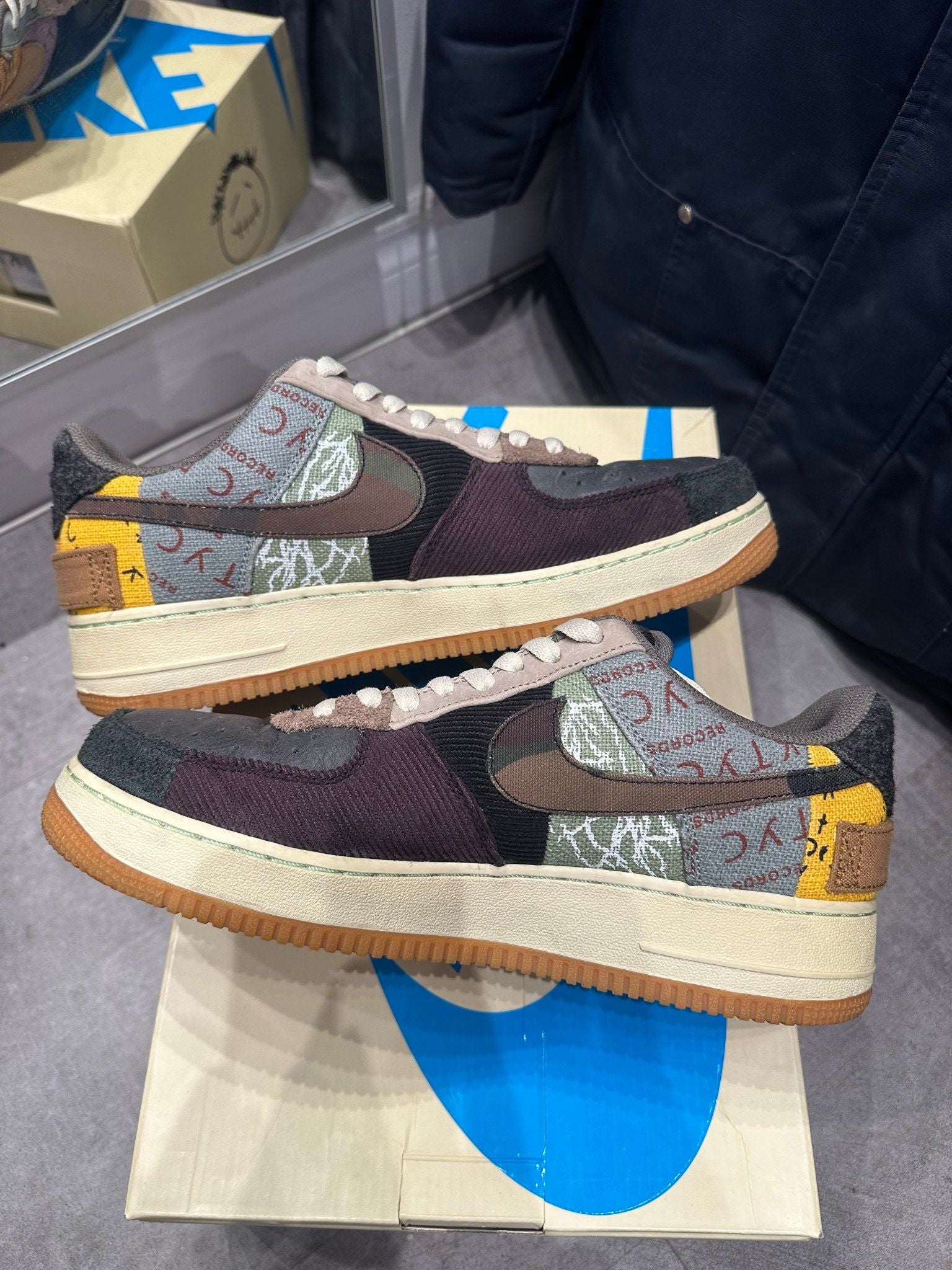 Nike Air Force 1 Low Travis Scott Cactus Jack - Pre-Owned Size 9.5