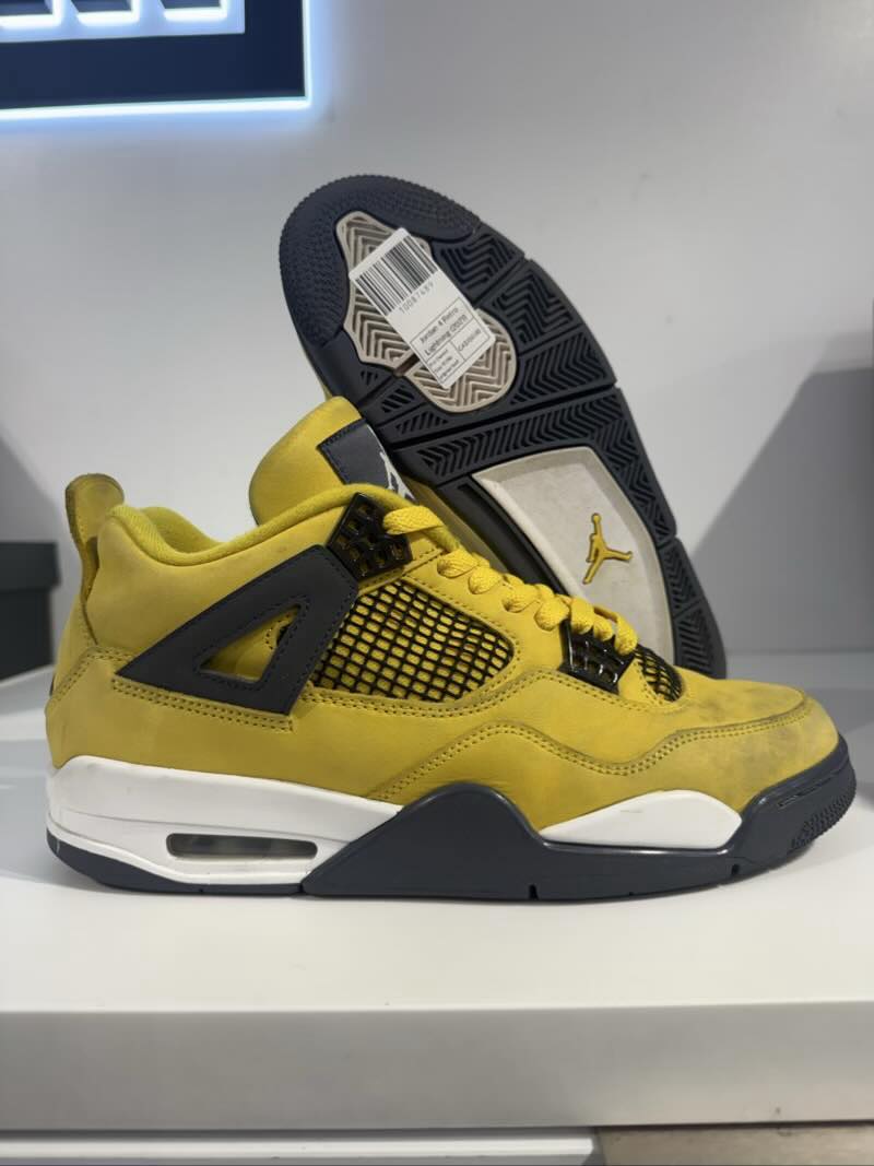 Jordan 4 Retro Lightning (2021) - Pre-Owned Size 10 (No original box)