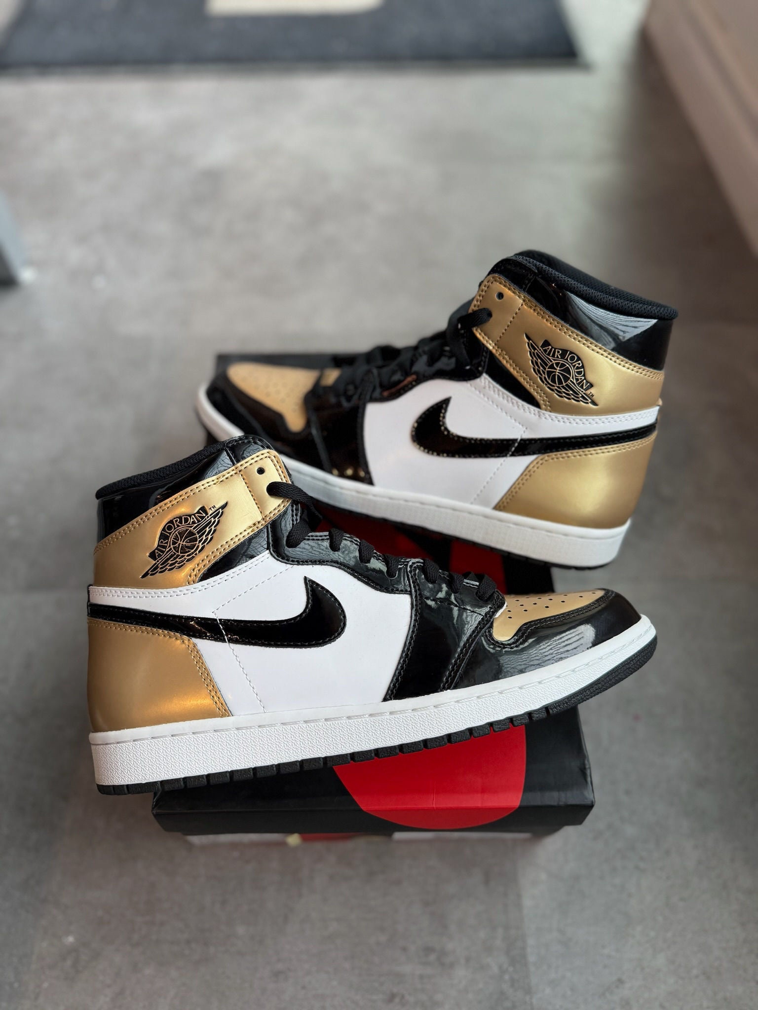 Air Jordan 1 Retro High NRG Patent Gold Toe - Pre-Owned Size 10.5
