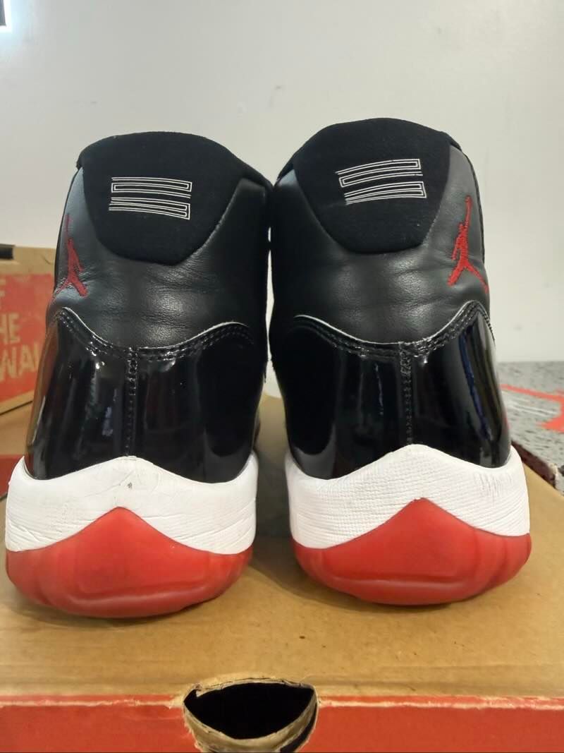 Jordan 11 Retro Playoffs Bred (2019) - Pre-Owned Size 12