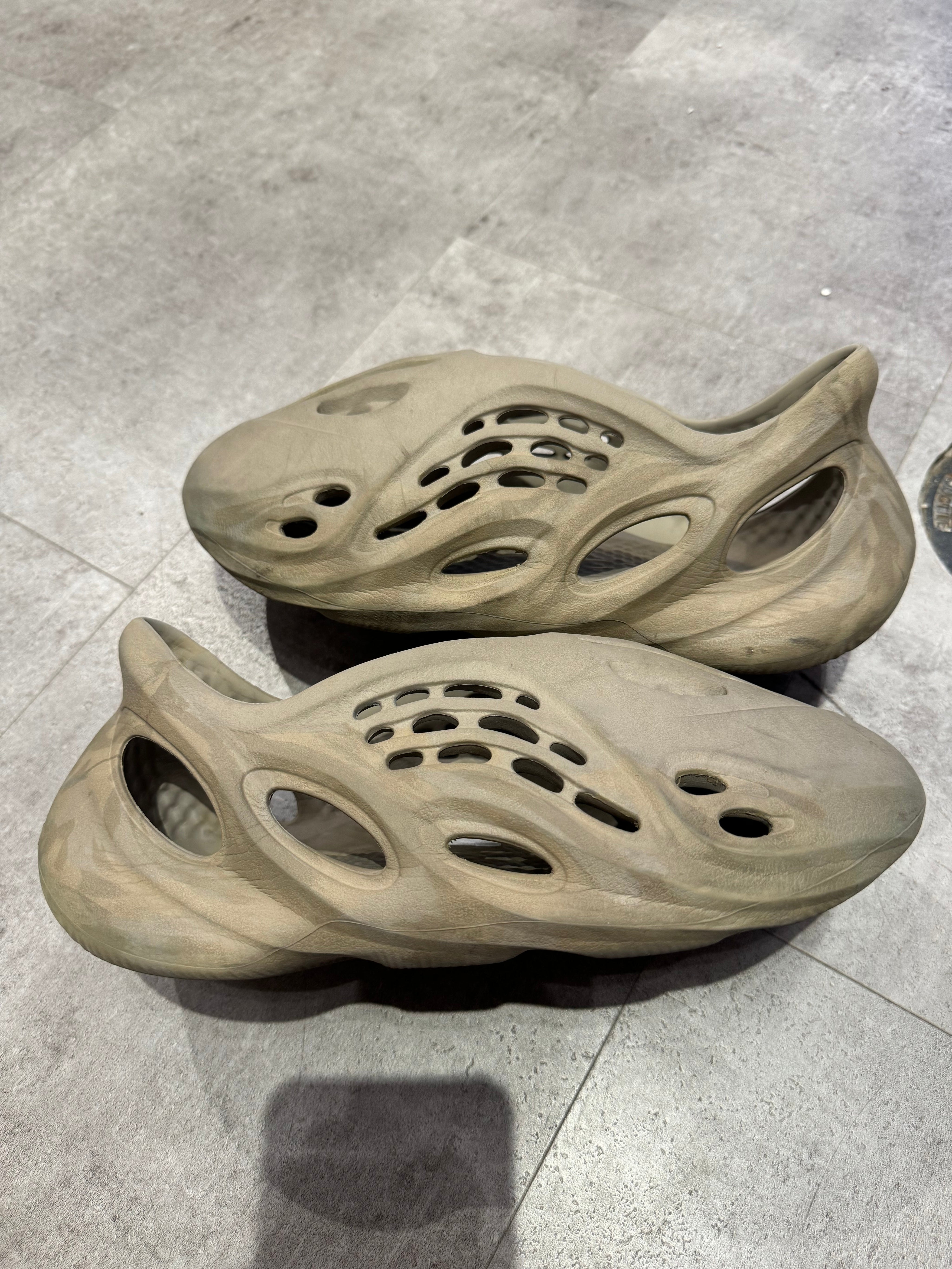 Adidas Yeezy Foam RNNR Stone Sage - Pre-Owned Size 10