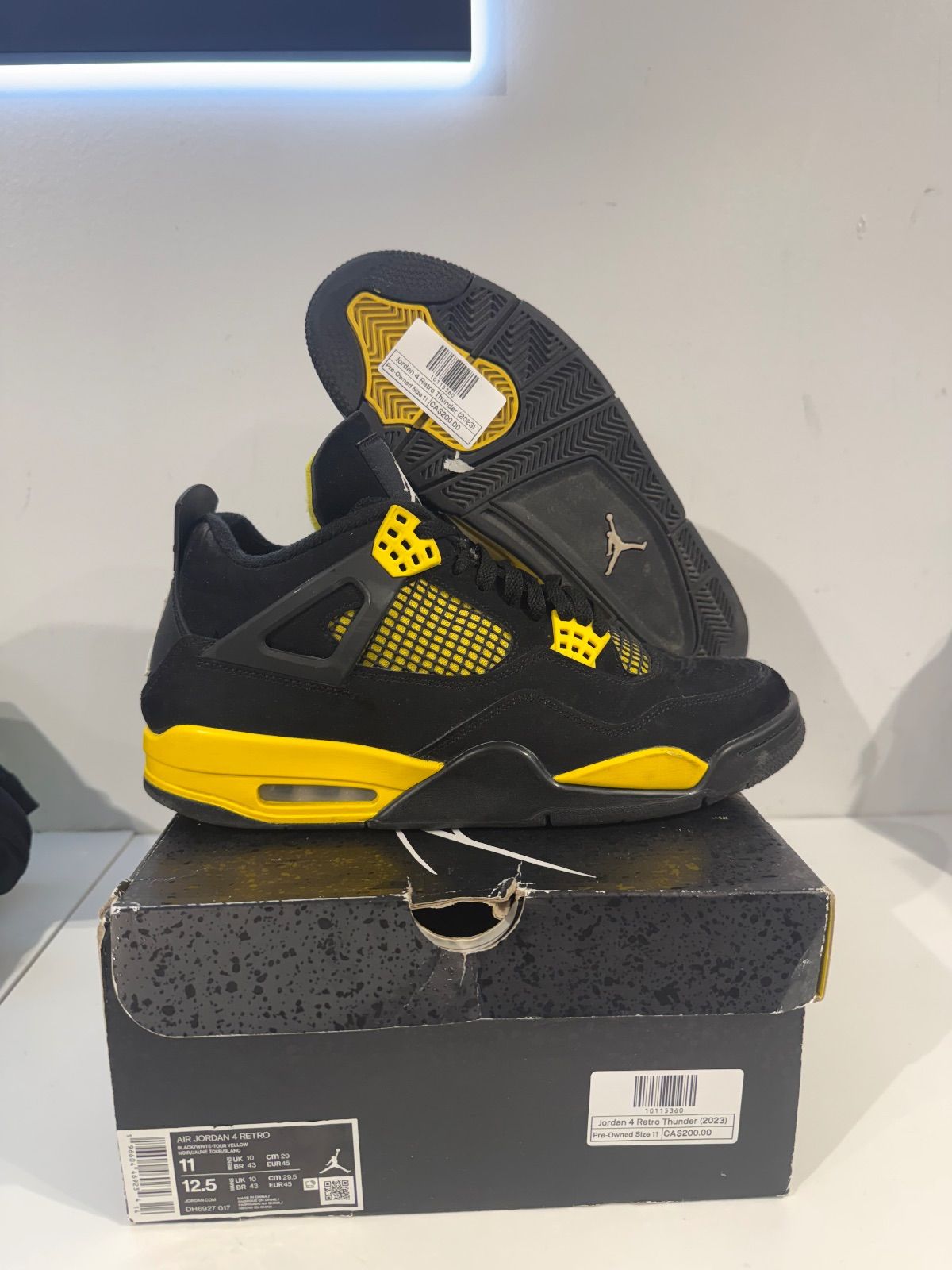 Jordan 4 Retro Thunder (2023) - Pre-Owned Size 11