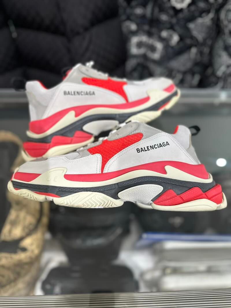 Balenciaga Triple S Sneaker Grey Red - Pre-Owned Size 43