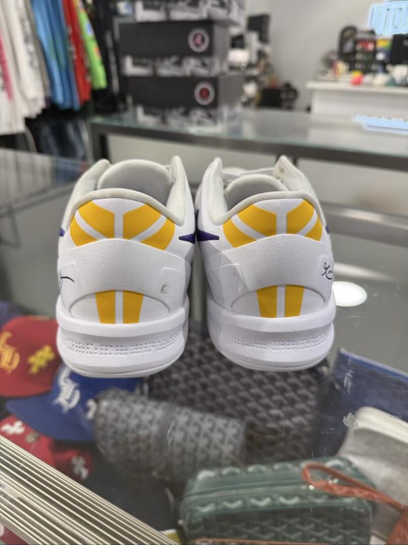 Nike Kobe 8 Protro Lakers Home - Pre-Owned Size 9.5 (No original box)