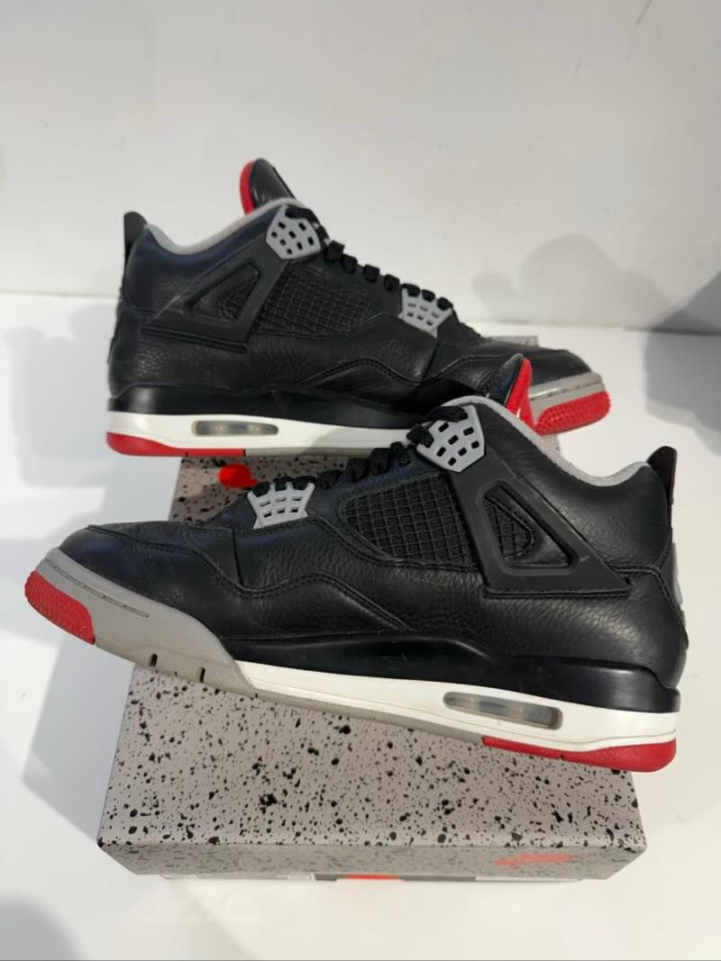 Jordan 4 Retro Bred Reimagined - Pre-Owned Size 8.5