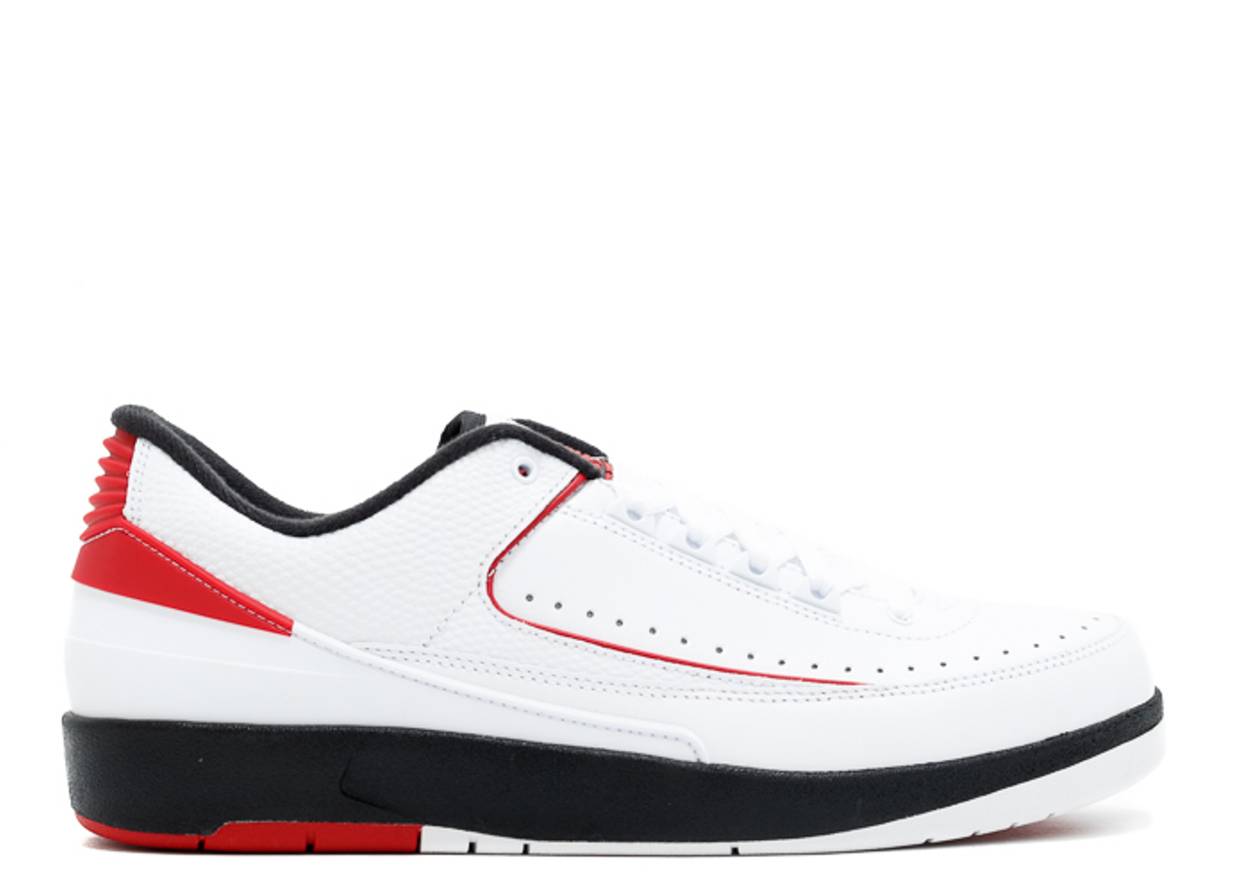 Jordan 2 Retro Low Chicago (2016) - Pre-Owned Size 8.5