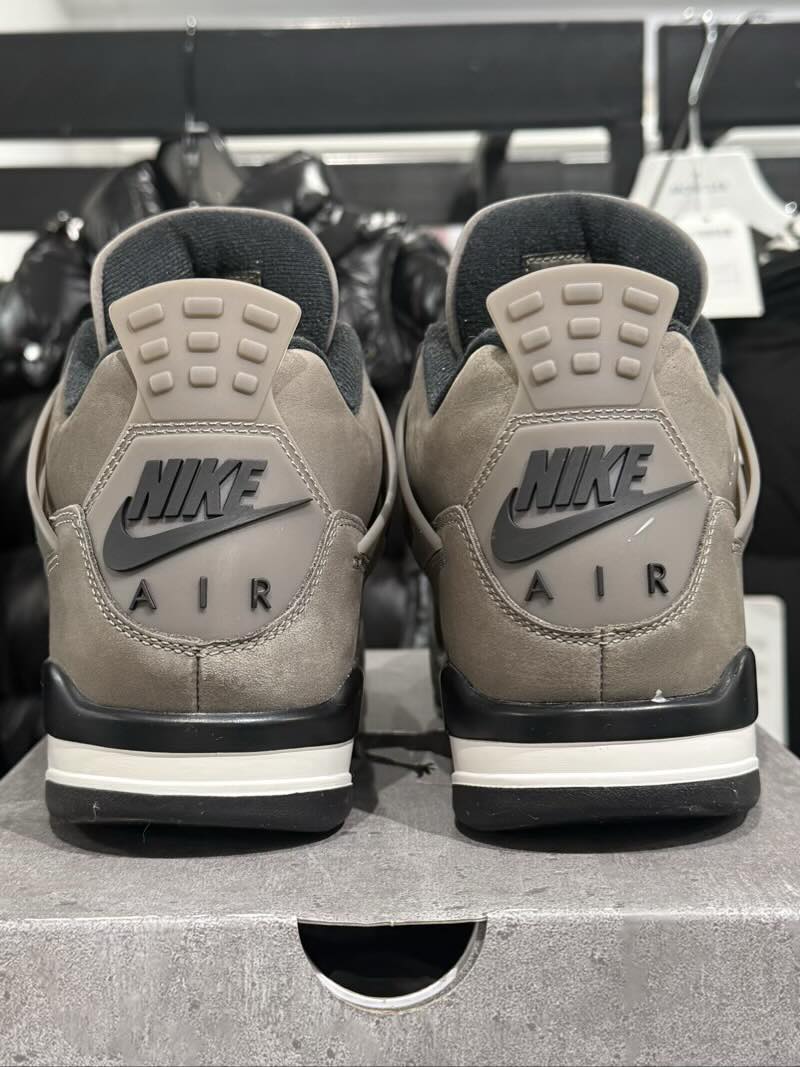 Jordan 4 Retro Cave Stone - Pre-Owned Size 8.5M