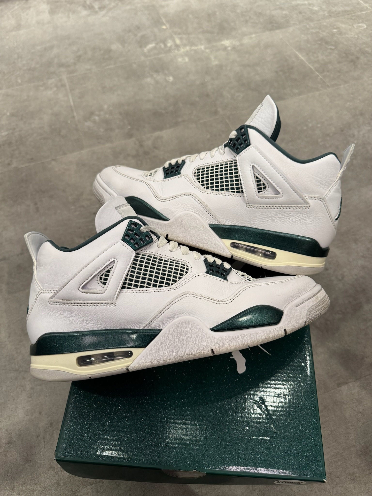 Jordan 4 Retro Oxidized Green - Pre-Owned Size 10