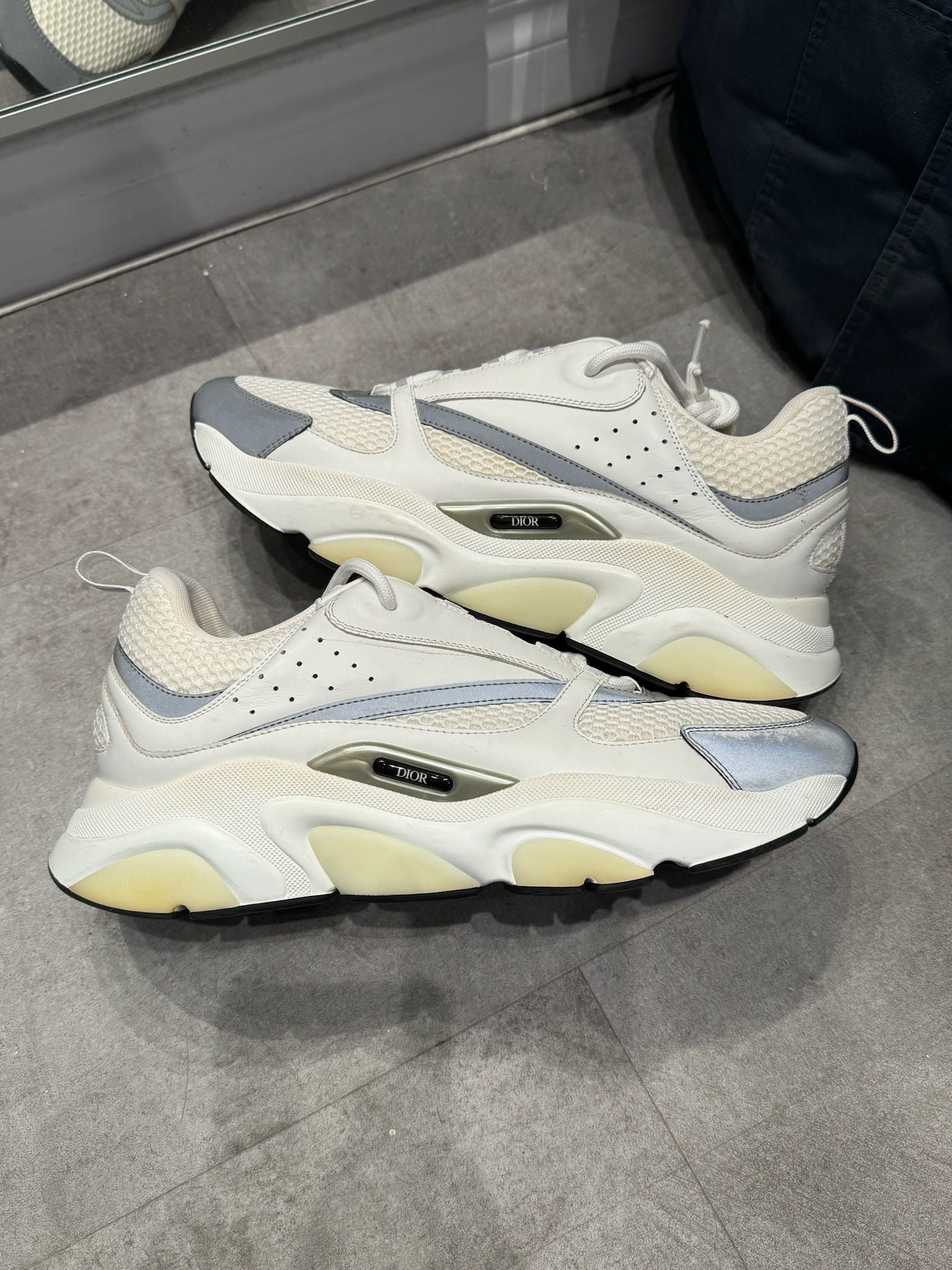 Dior B22 White Silver - Pre-Owned Size EU45/US12 (No original box)