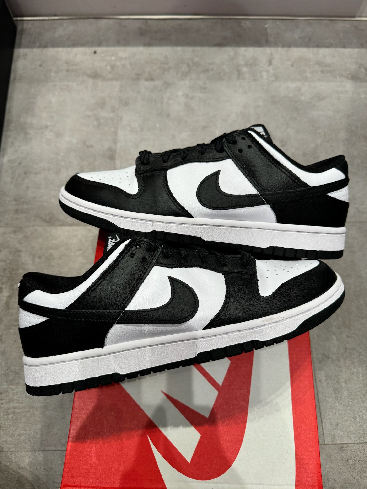 Nike Dunk Low Panda (Preowned Size 9.5) VNDS