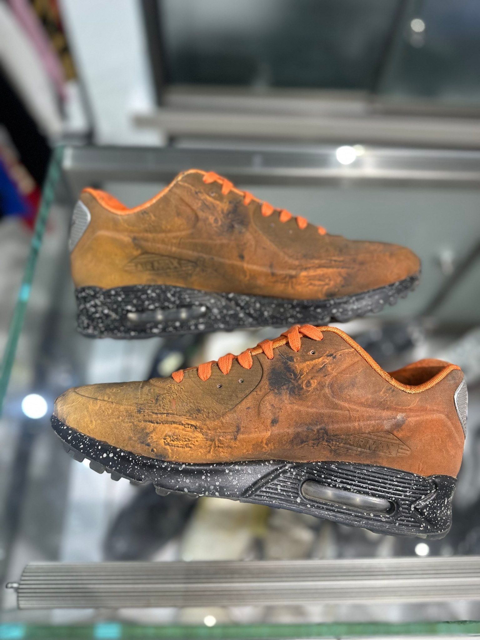 Nike Air Max 90 Mars Landing - Pre-Owned Size 10 (Half Box)