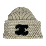 Chanel Knit CC Logo Cashmere Hope Beanie White/Black, brand new – photo 1 of 2